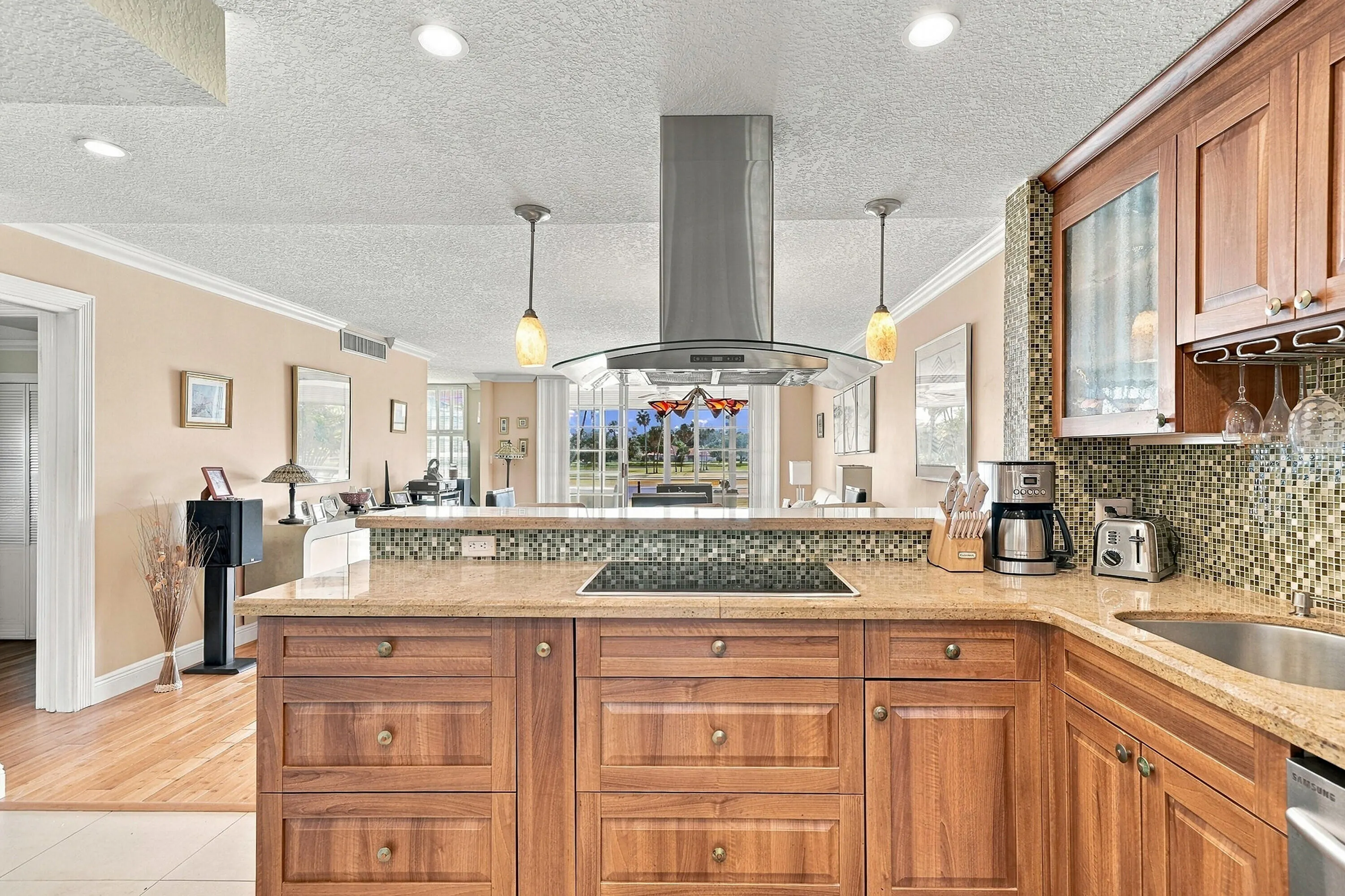 3980 Oaks Clubhouse Drive #212