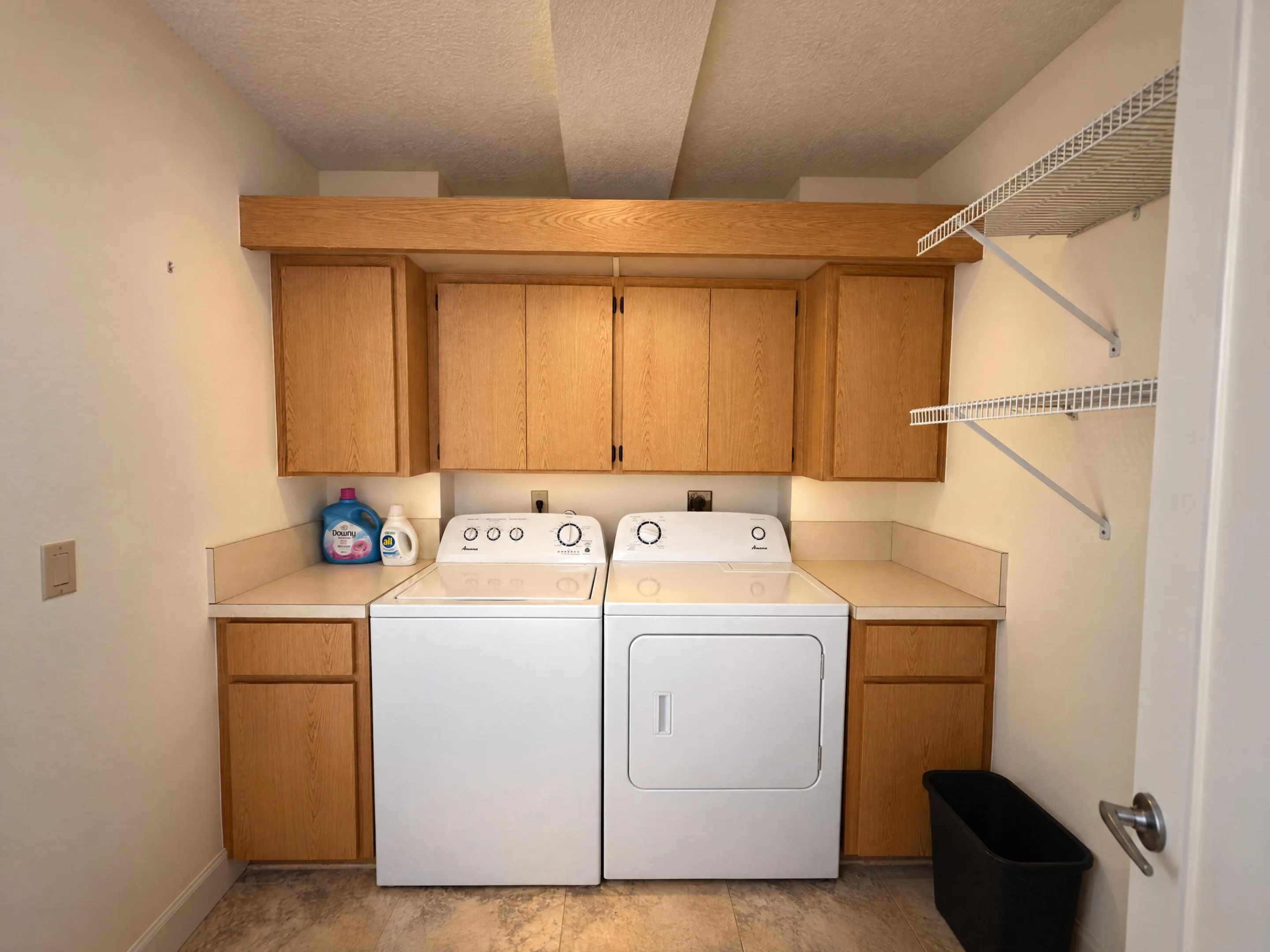 6133 BALBOA #405