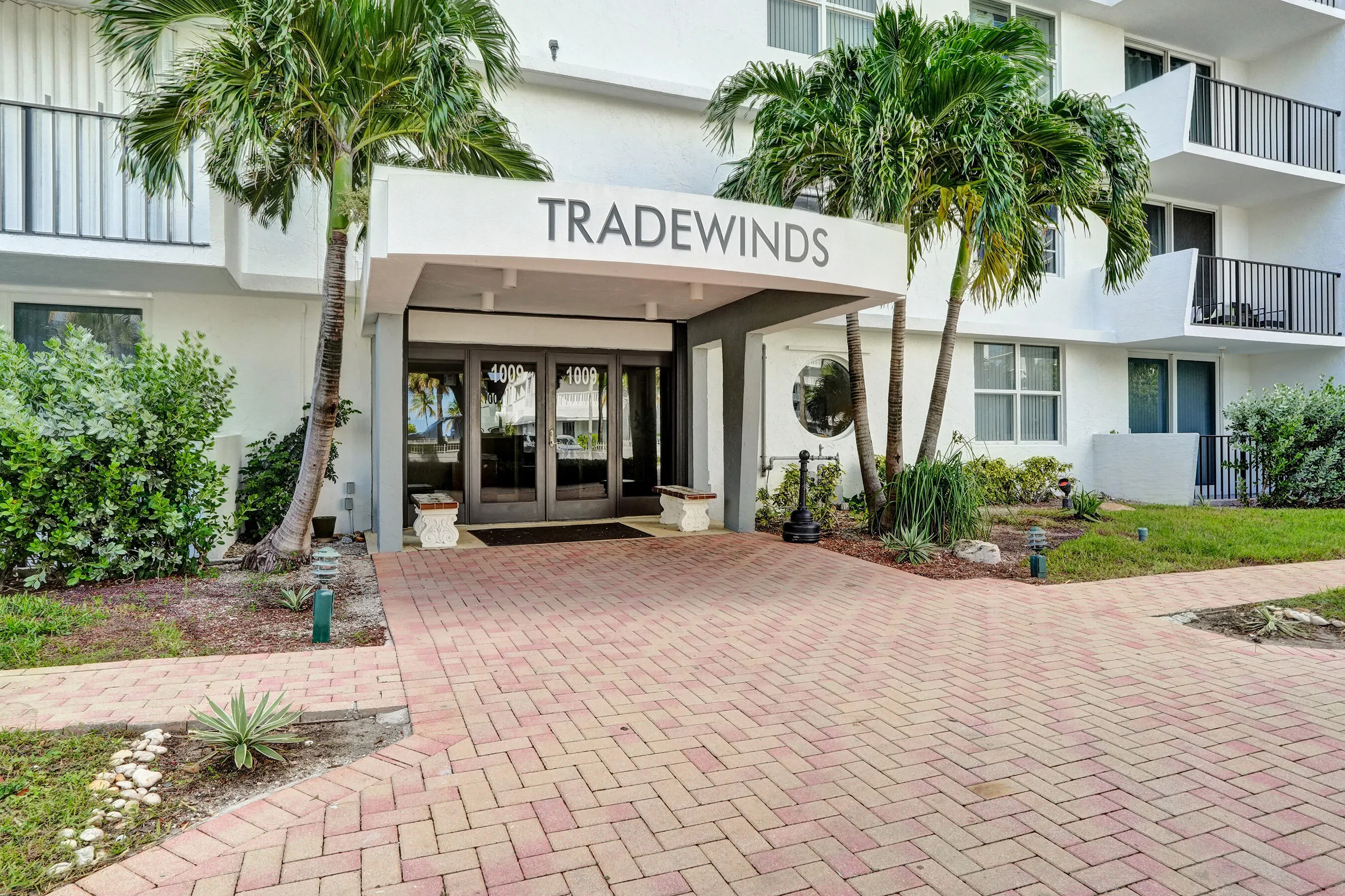1009 N OCEAN Boulevard #507
