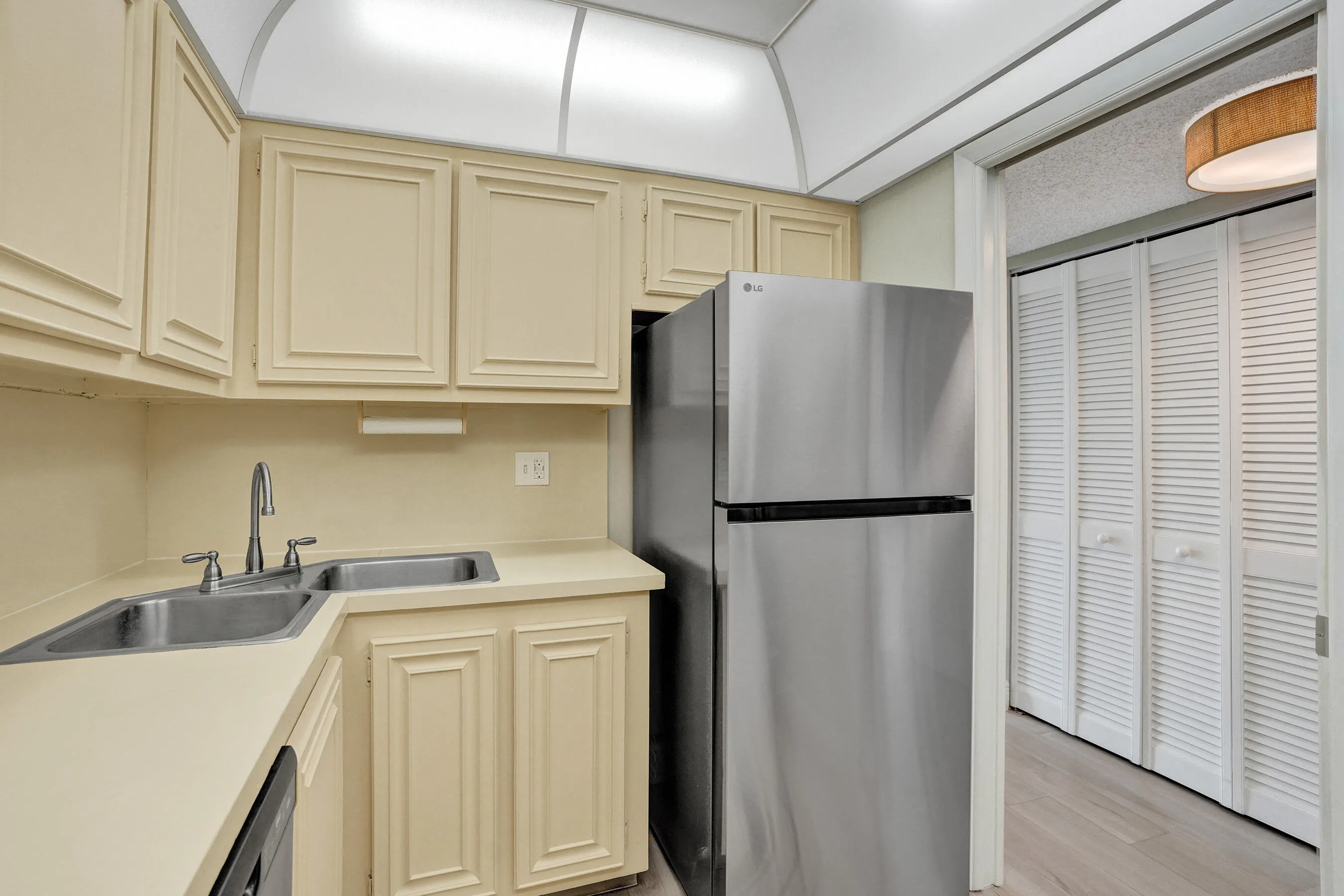 1009 N OCEAN Boulevard #507