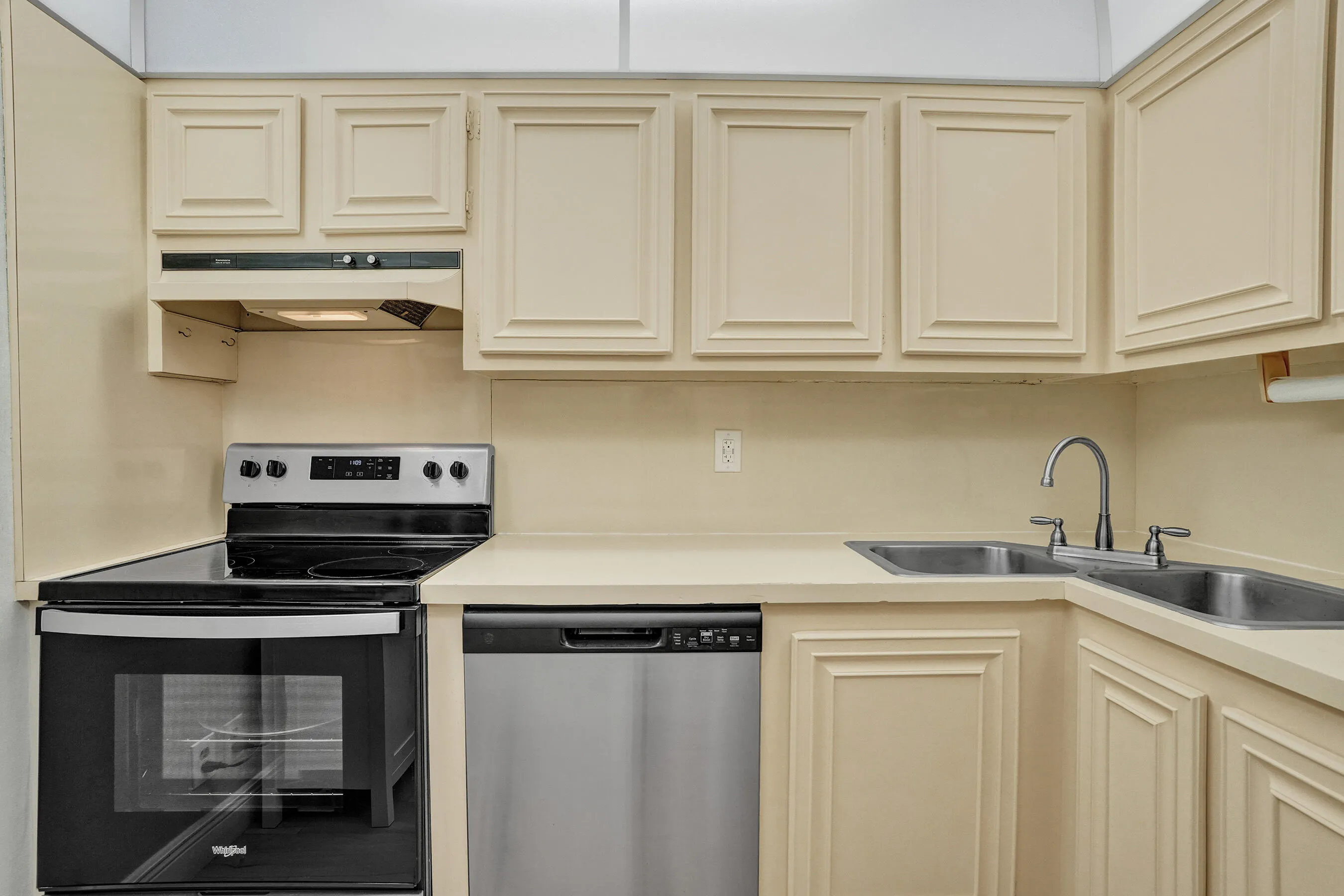 1009 N OCEAN Boulevard #507