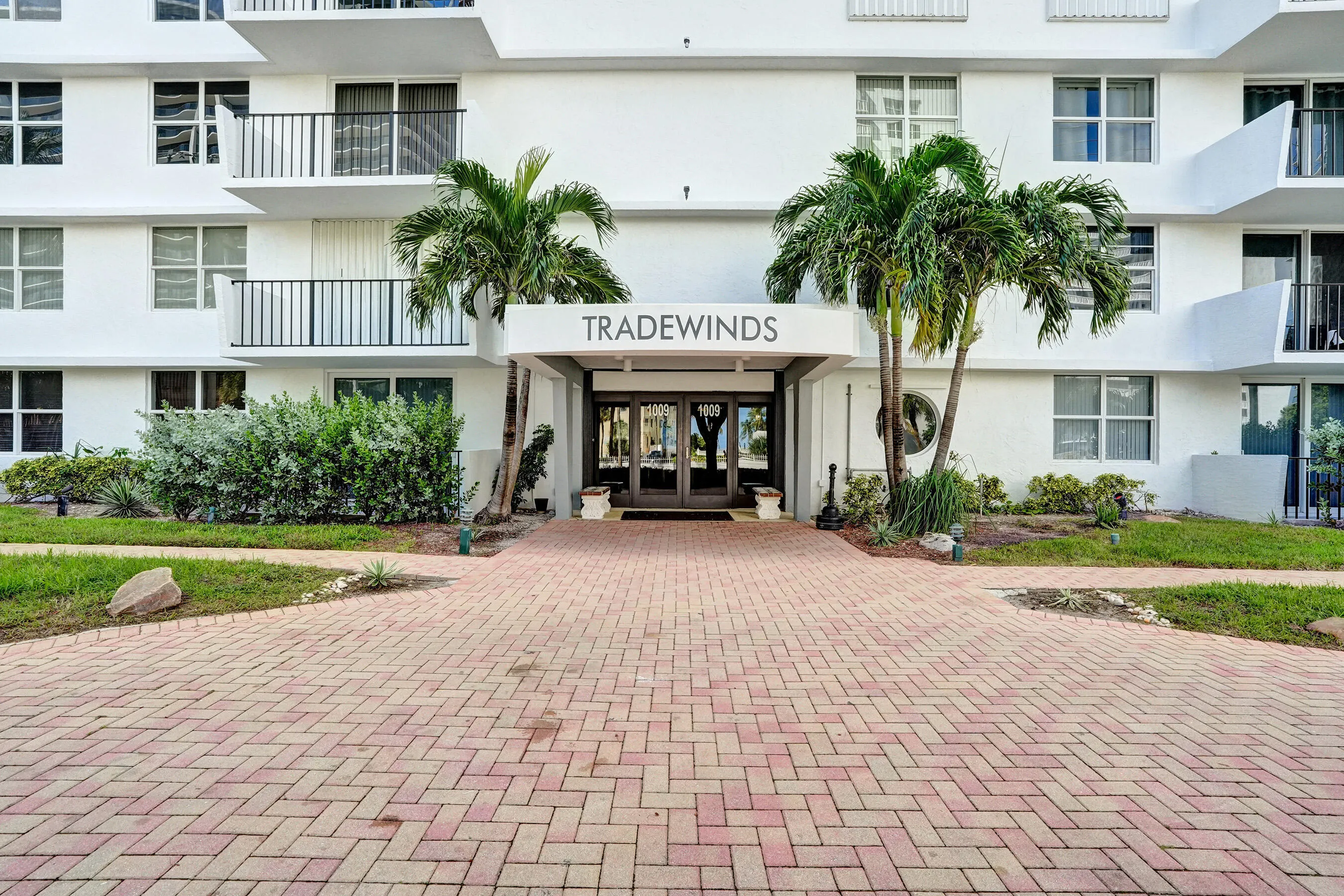 1009 N OCEAN Boulevard #507