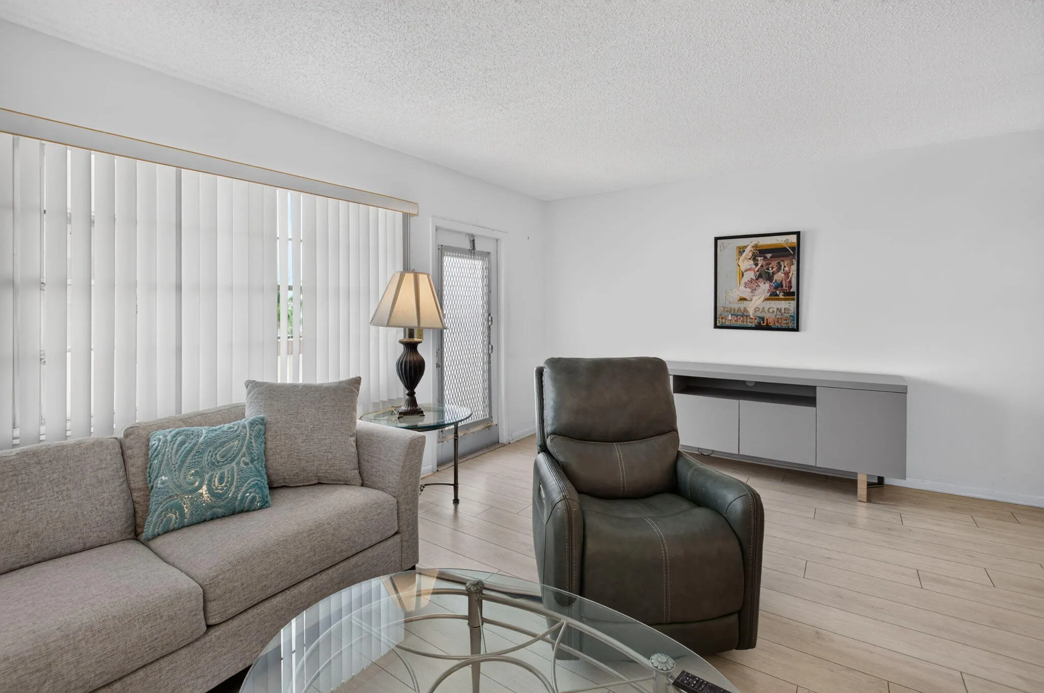 4071 CORNWALL D