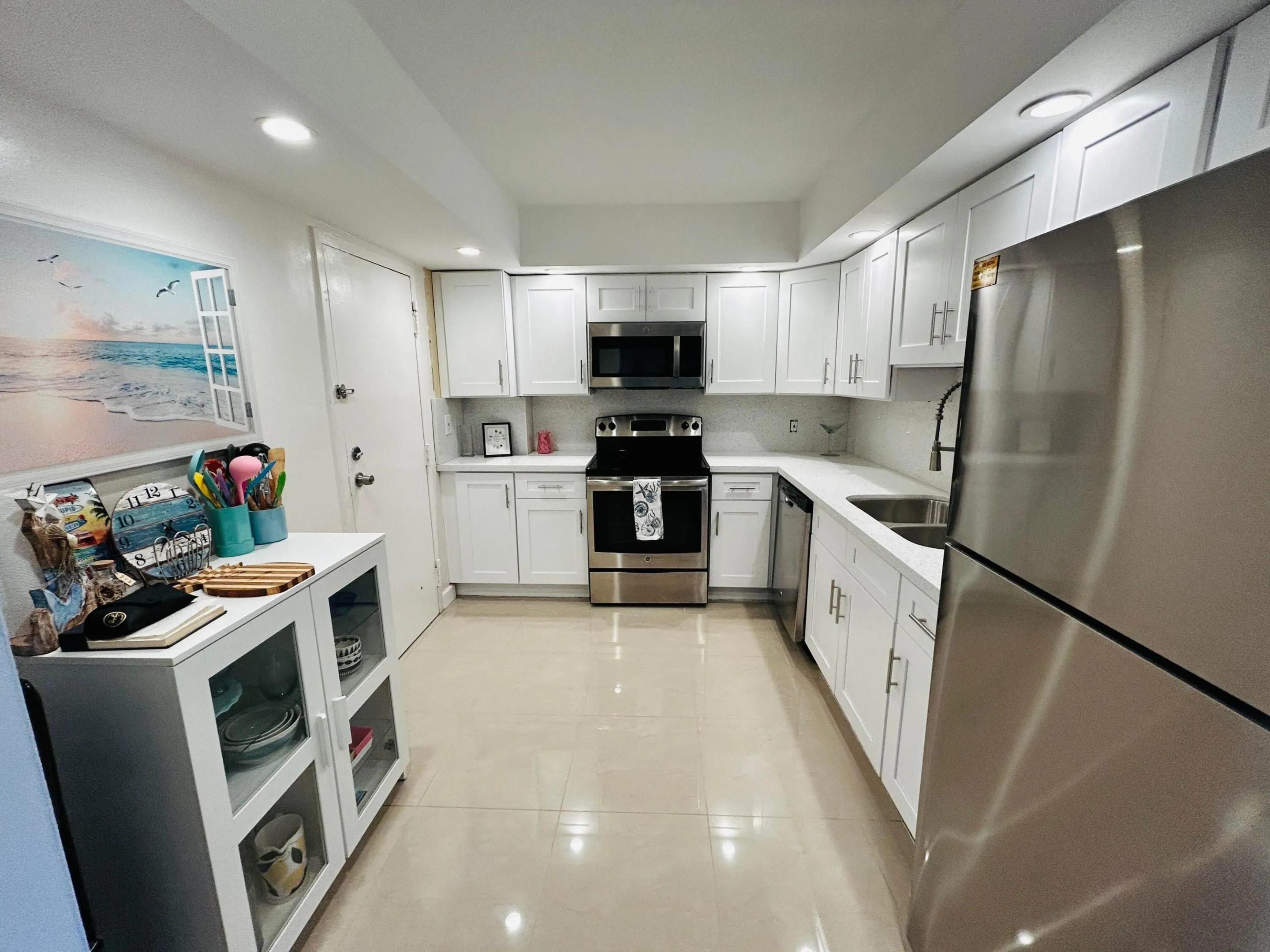 437 GOLDEN ISLES Drive #7G