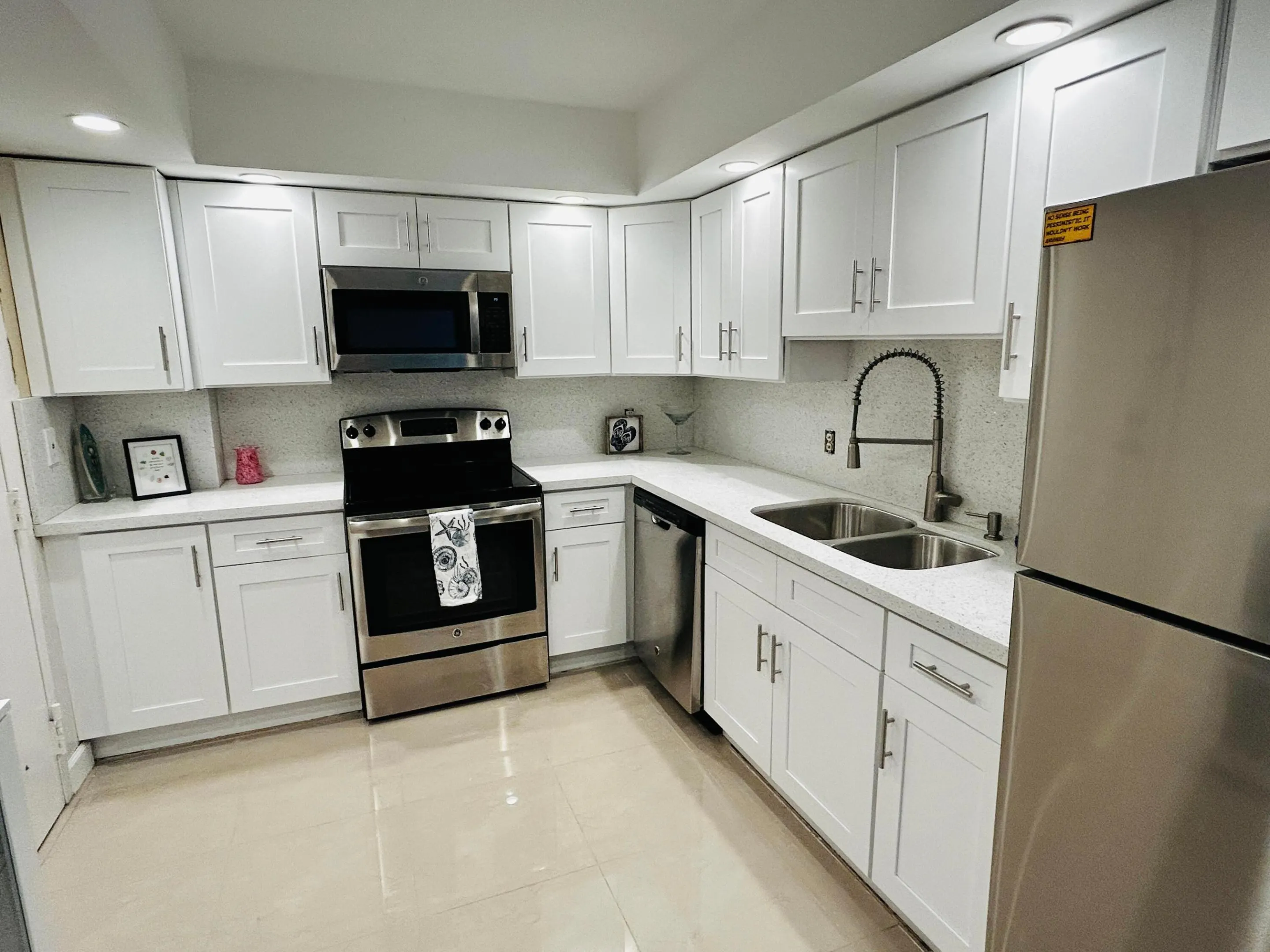 437 GOLDEN ISLES Drive #7G