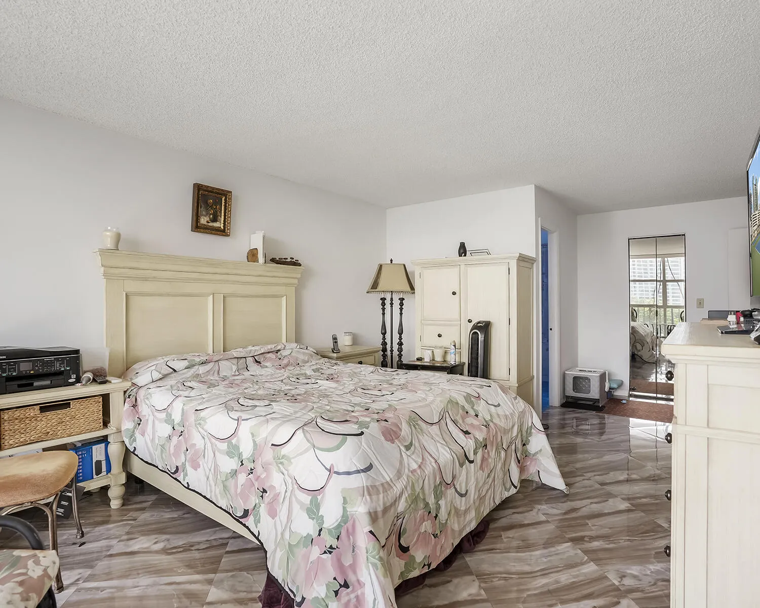 600 PARKVIEW Drive #703