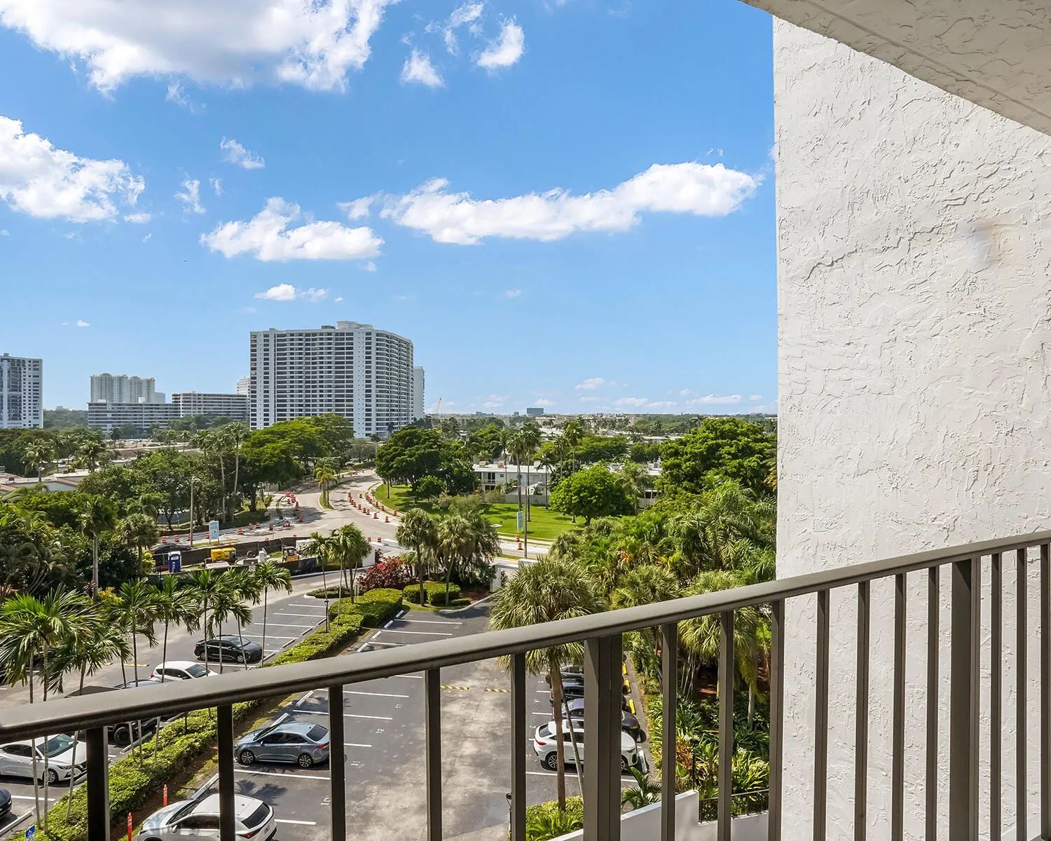 600 PARKVIEW Drive #703