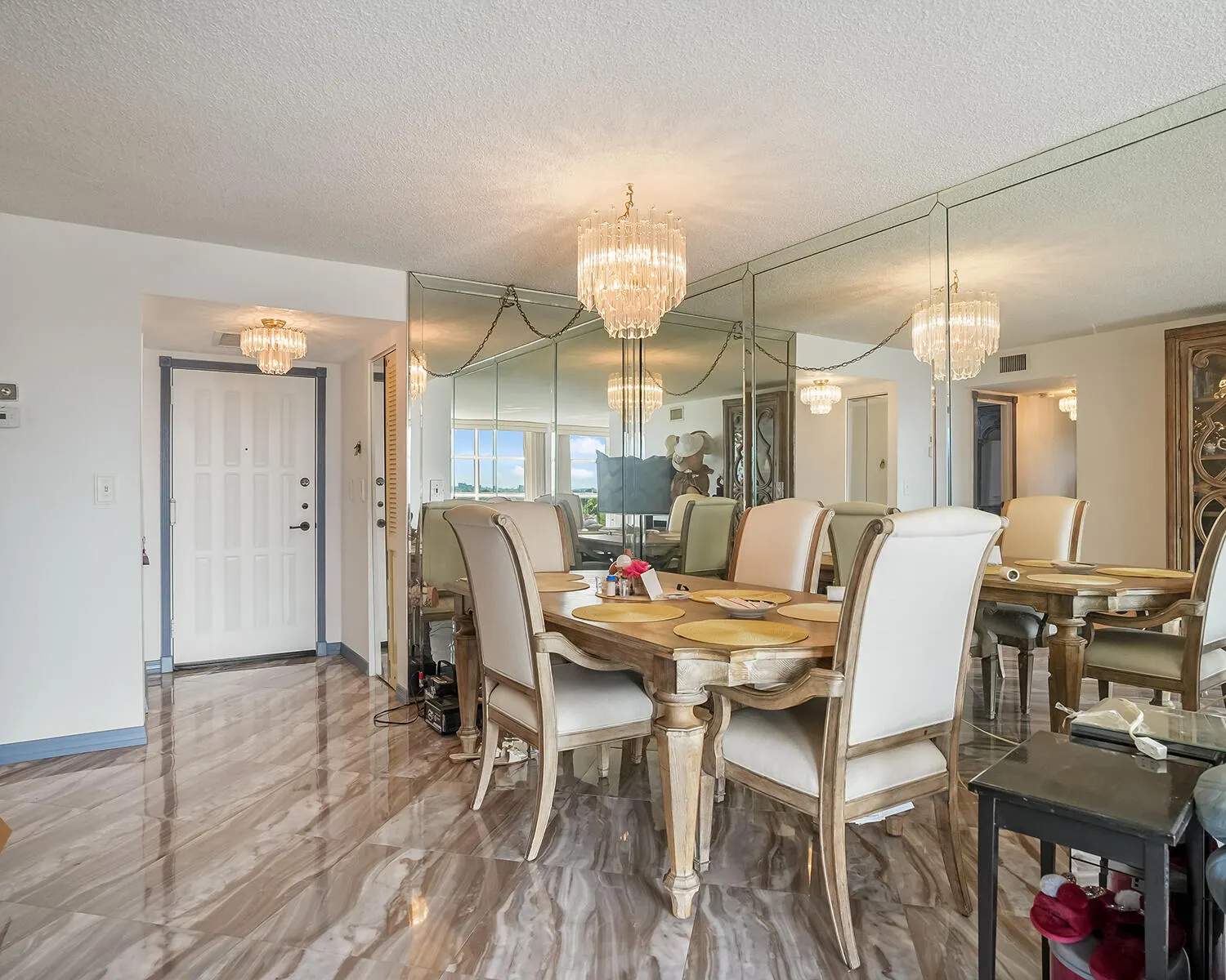 600 PARKVIEW Drive #703