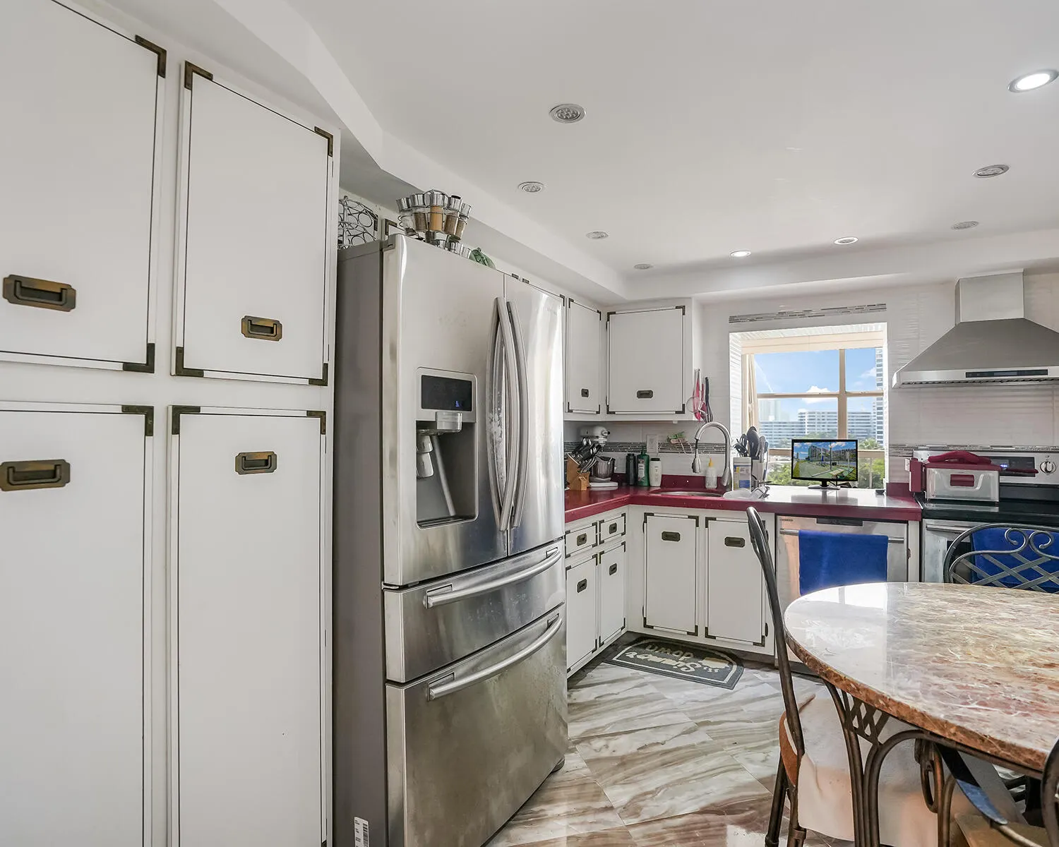 600 PARKVIEW Drive #703