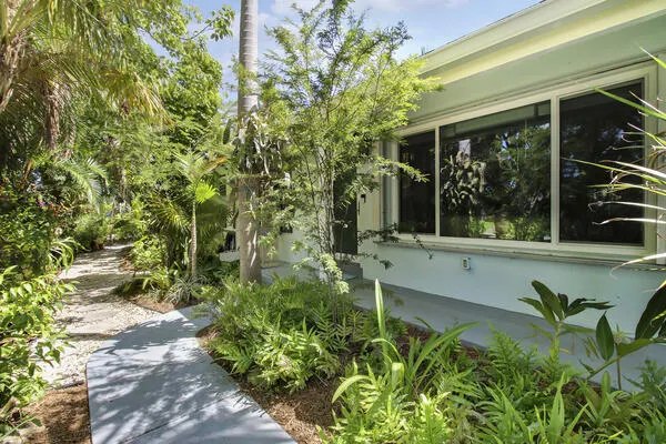 528 Driftwood Road