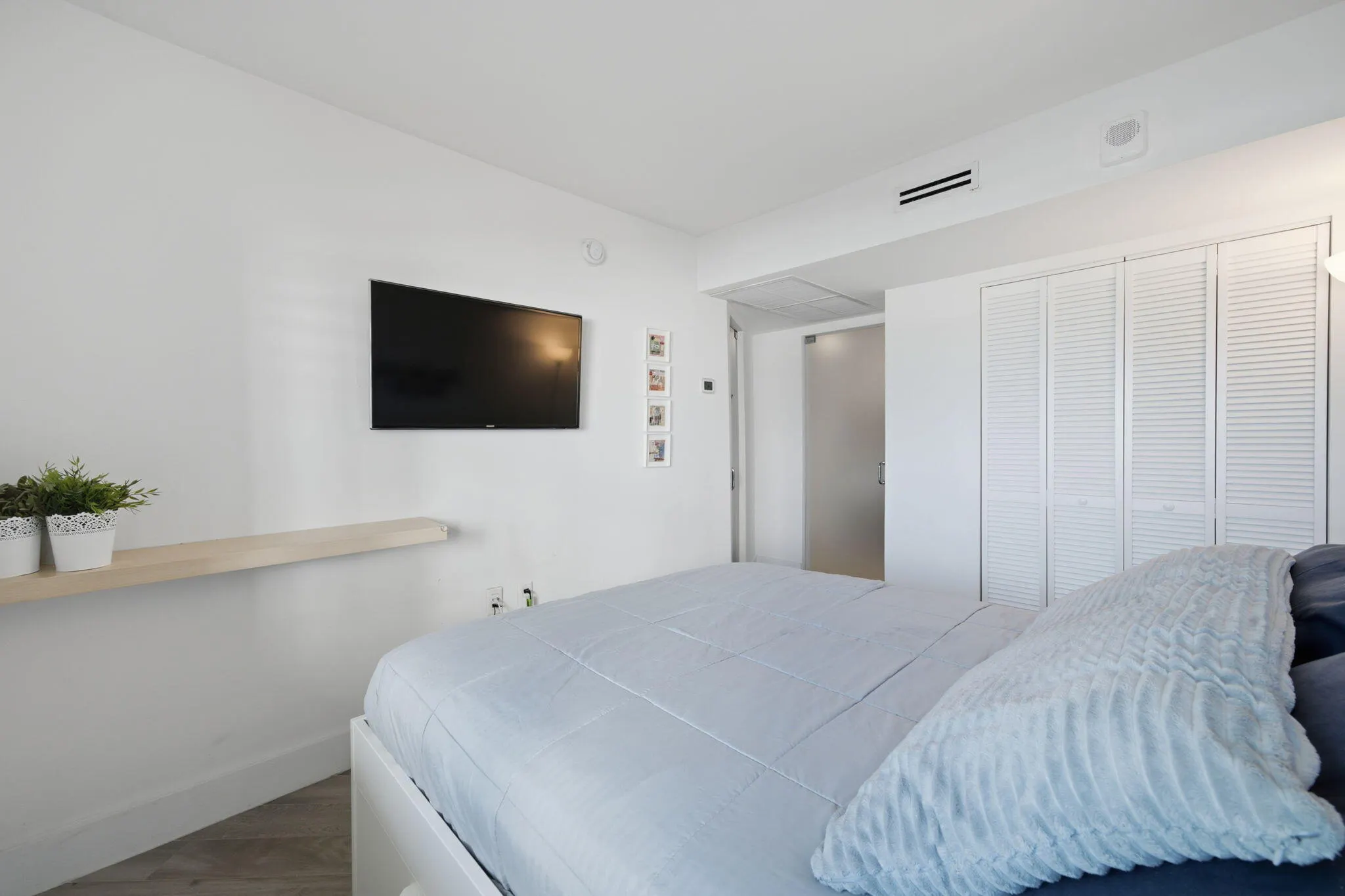 3180 S Ocean Drive #304