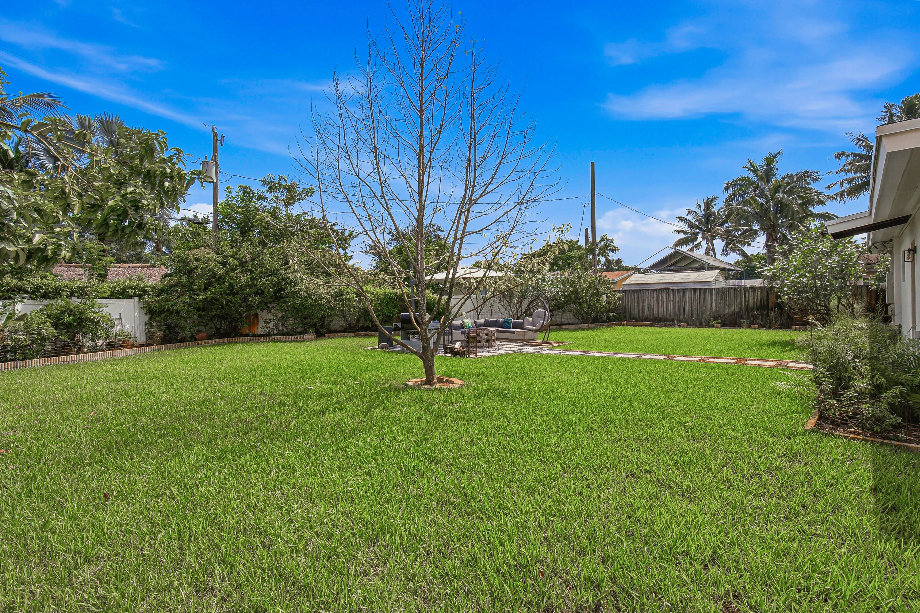1530 SW 25TH Avenue