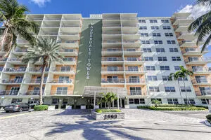 2900 NE 30th Street #G1