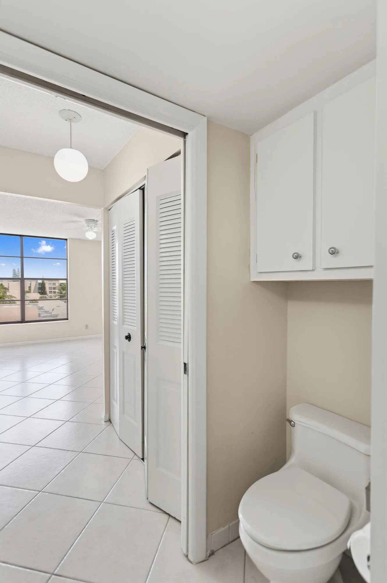 17 Royal Palm Way #6010
