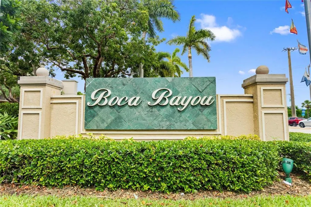 17 Royal Palm Way #6010