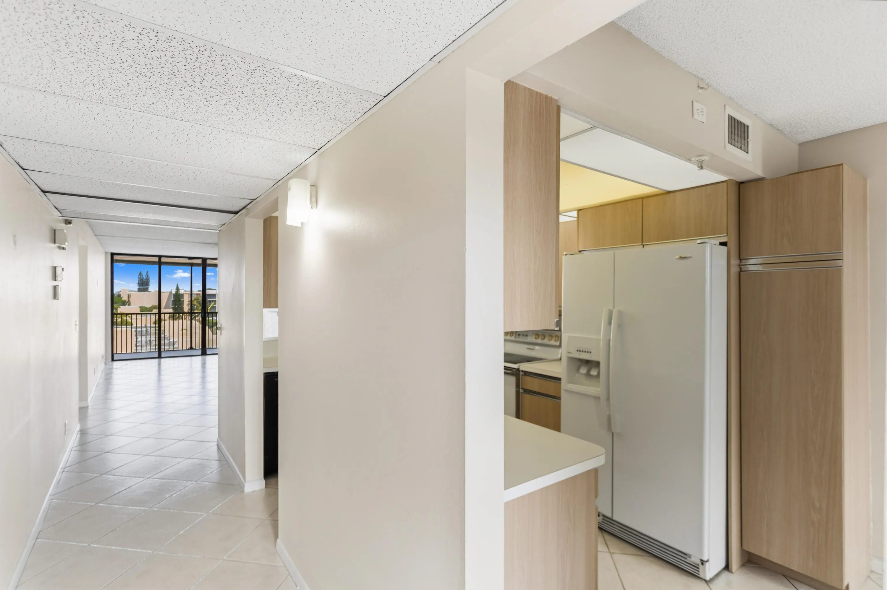 17 Royal Palm Way #6010