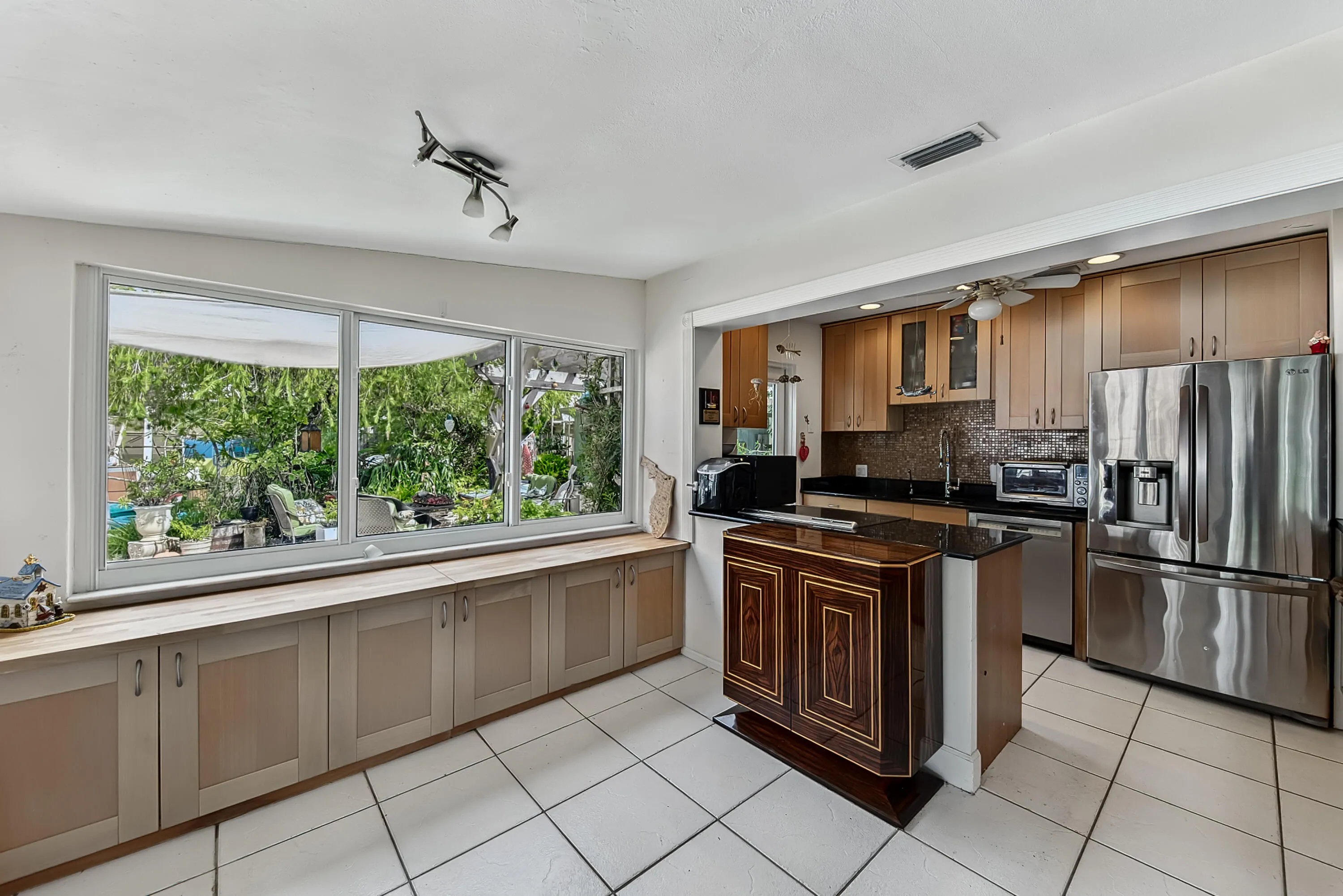 1333 CITRUS Isle