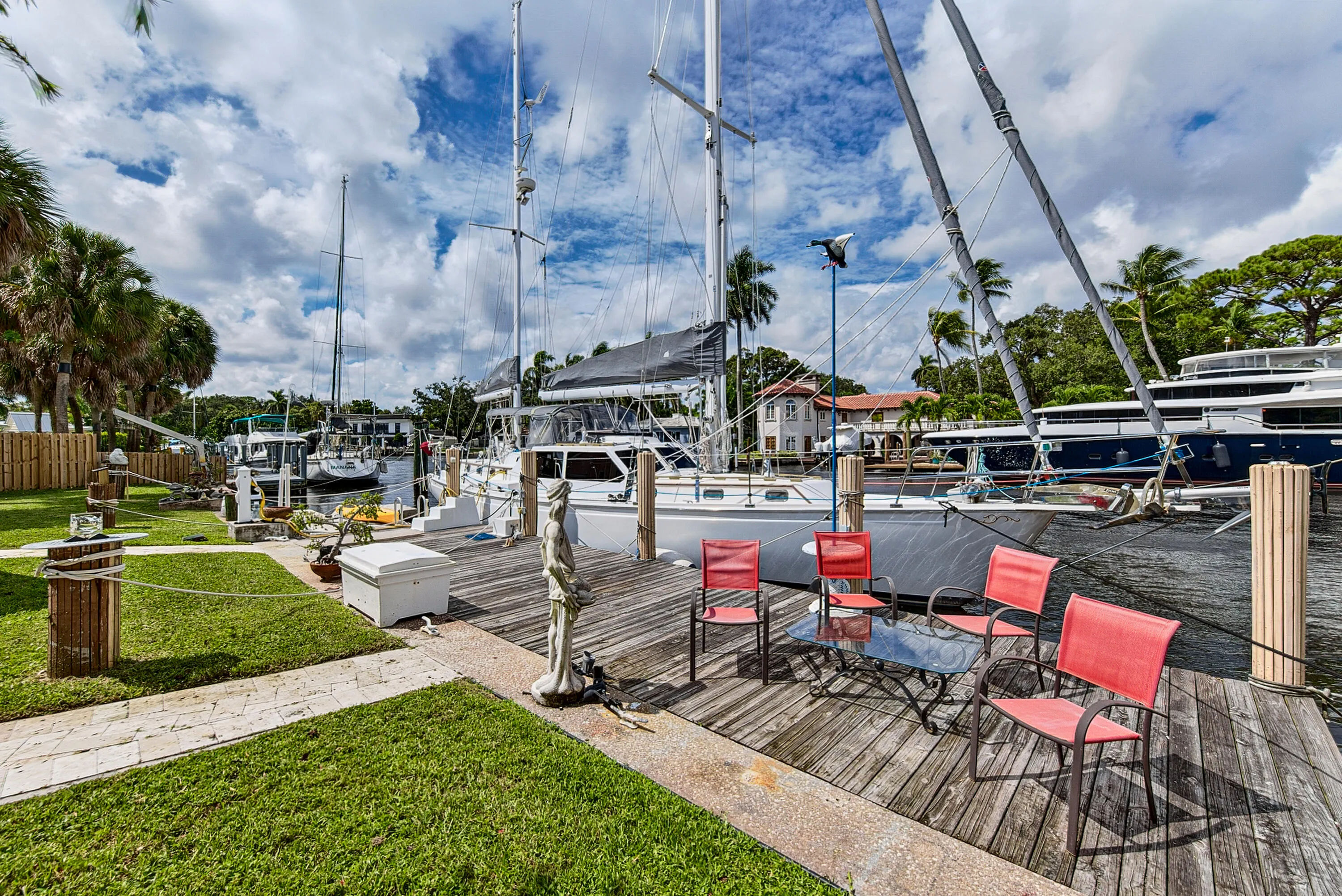 1333 CITRUS Isle