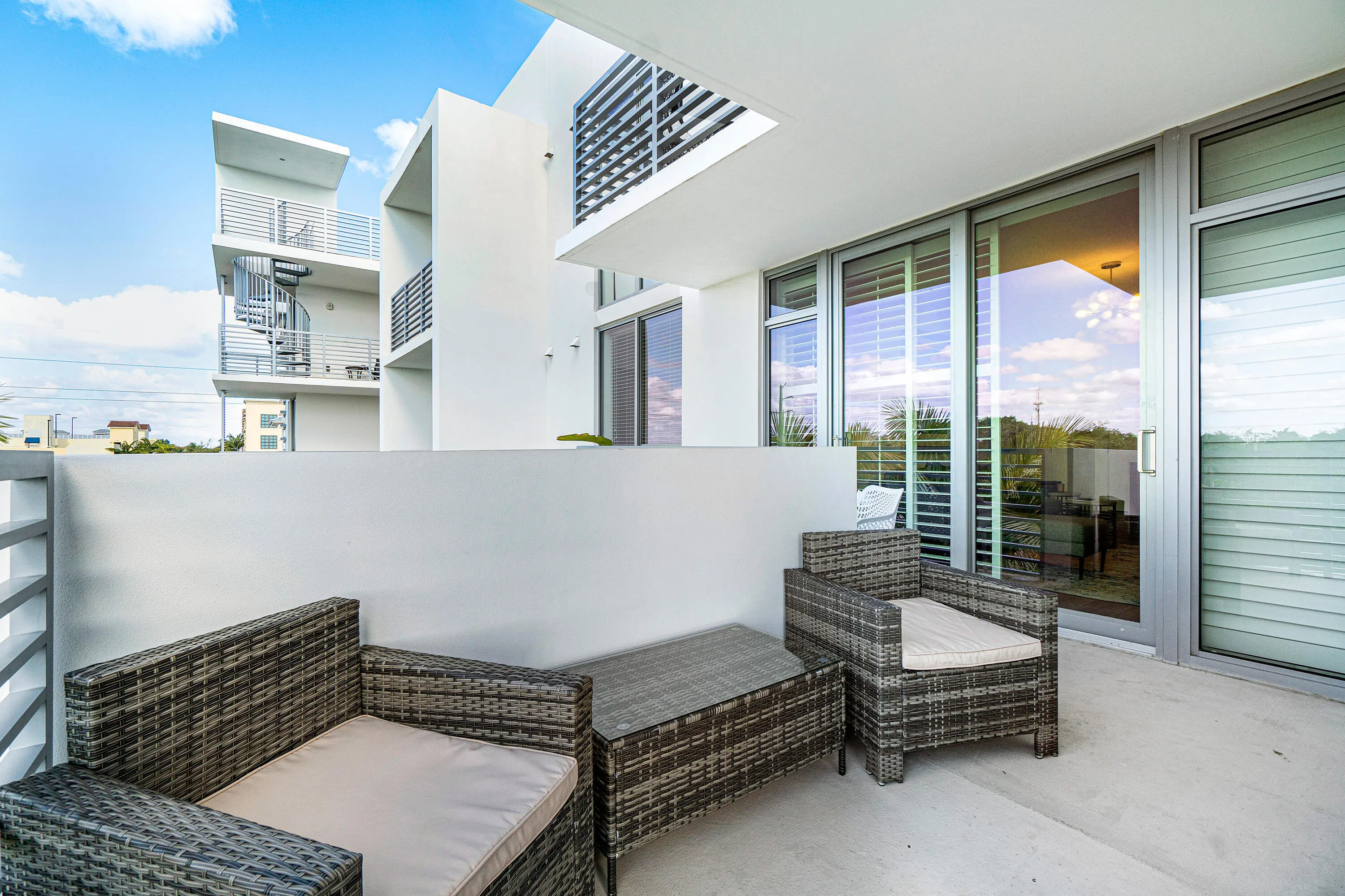 111 SE 1st Avenue #416