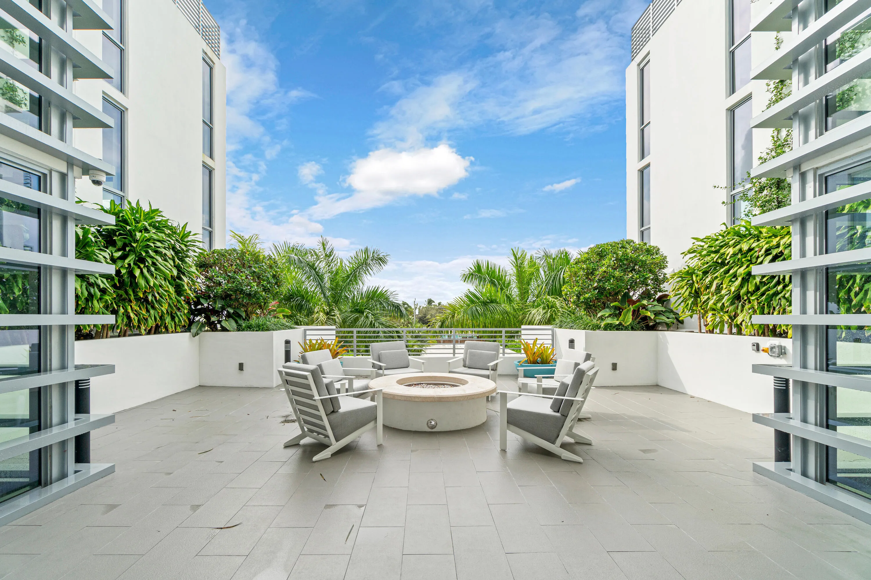 111 SE 1st Avenue #416