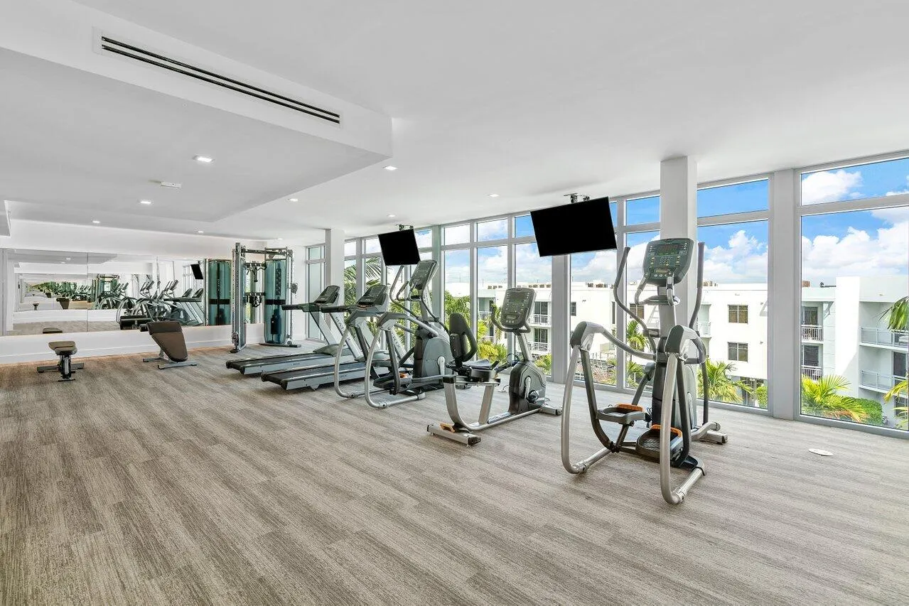 111 SE 1ST Avenue #416