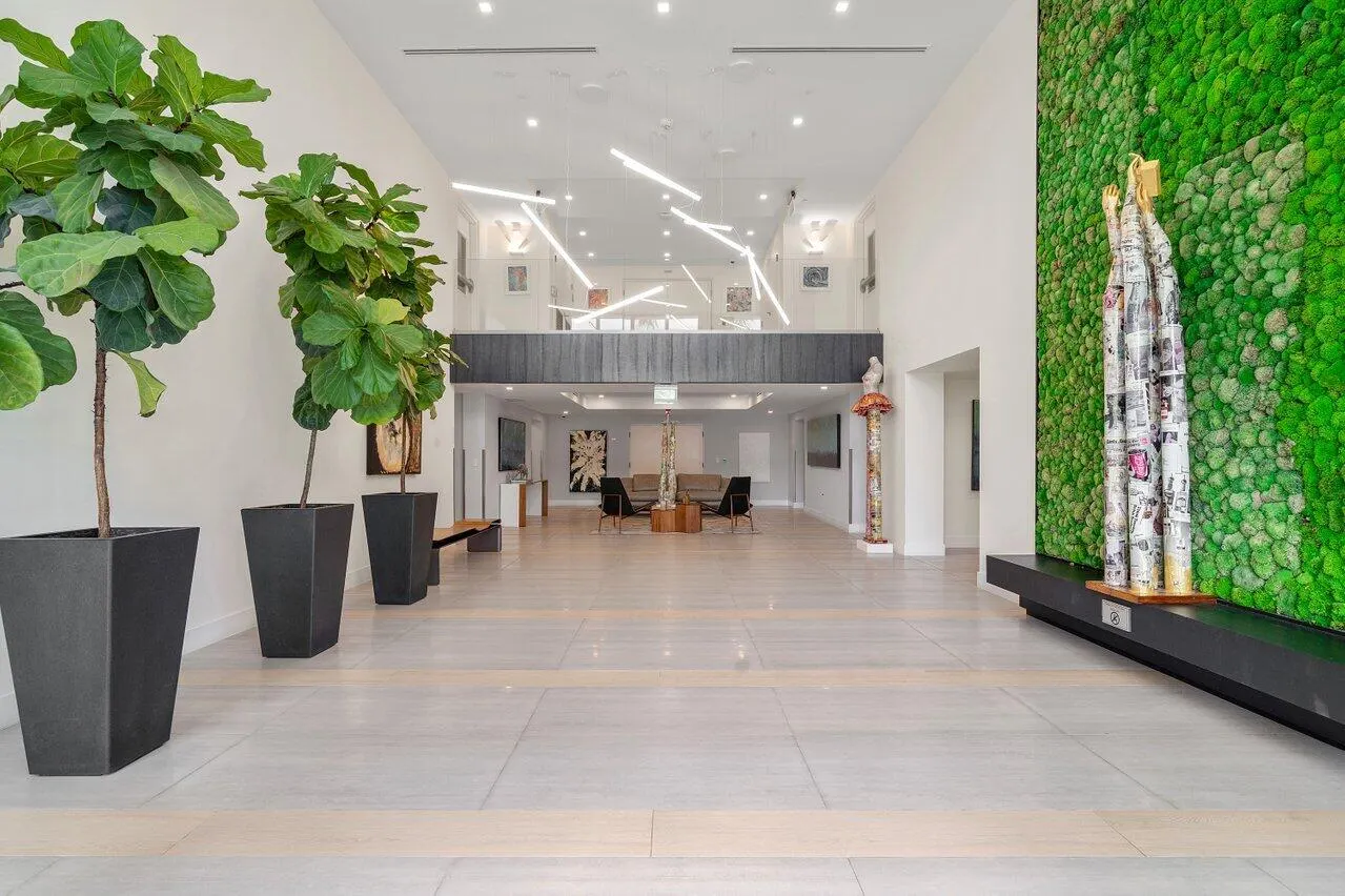 111 SE 1ST Avenue #416