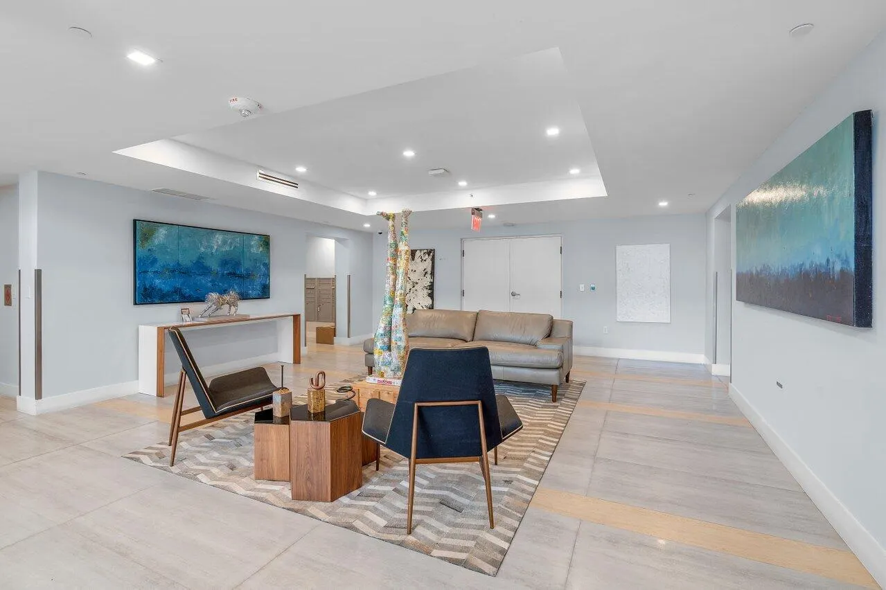 111 SE 1ST Avenue #416
