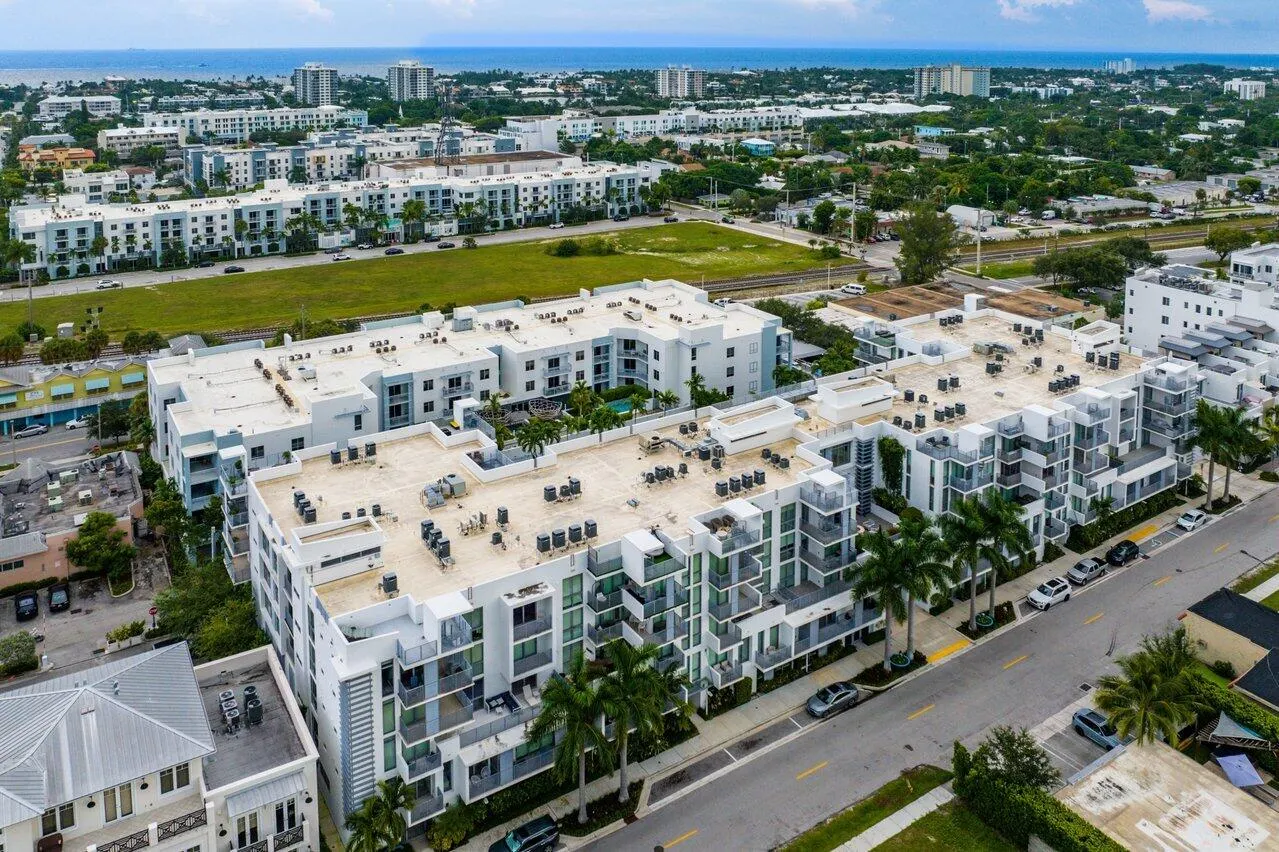 111 SE 1ST Avenue #416