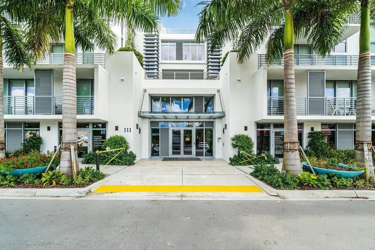 111 SE 1ST Avenue #416