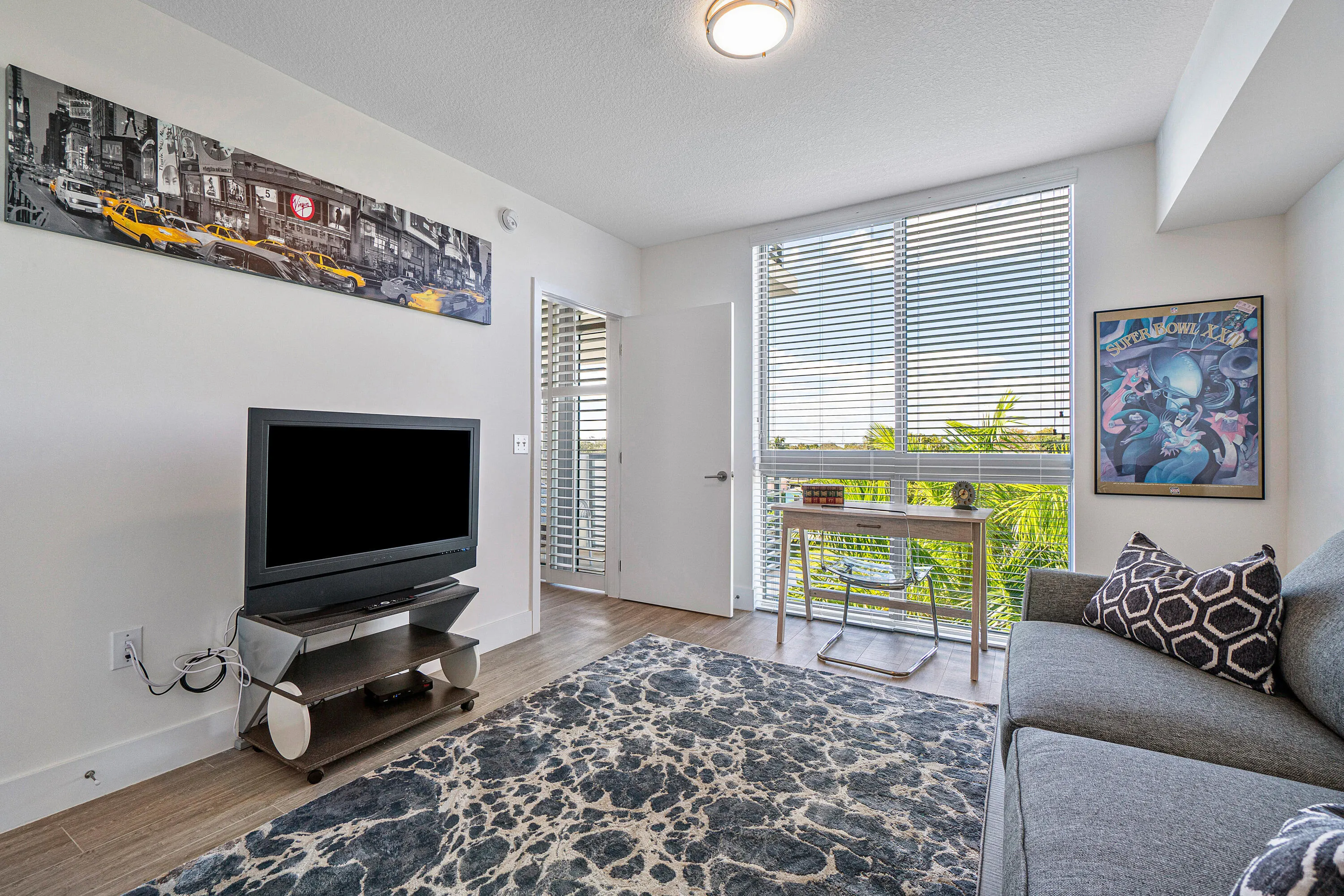 111 SE 1ST Avenue #416