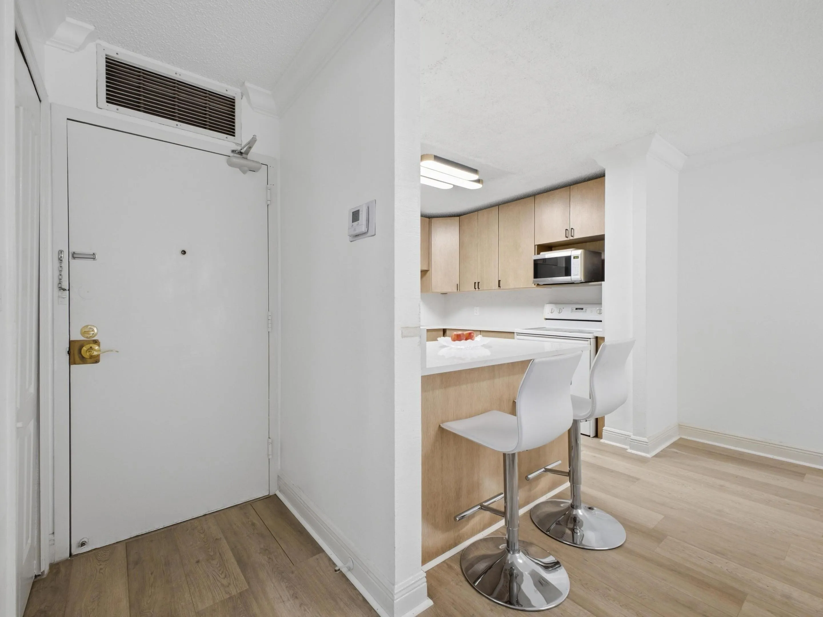 2101 S OCEAN #202