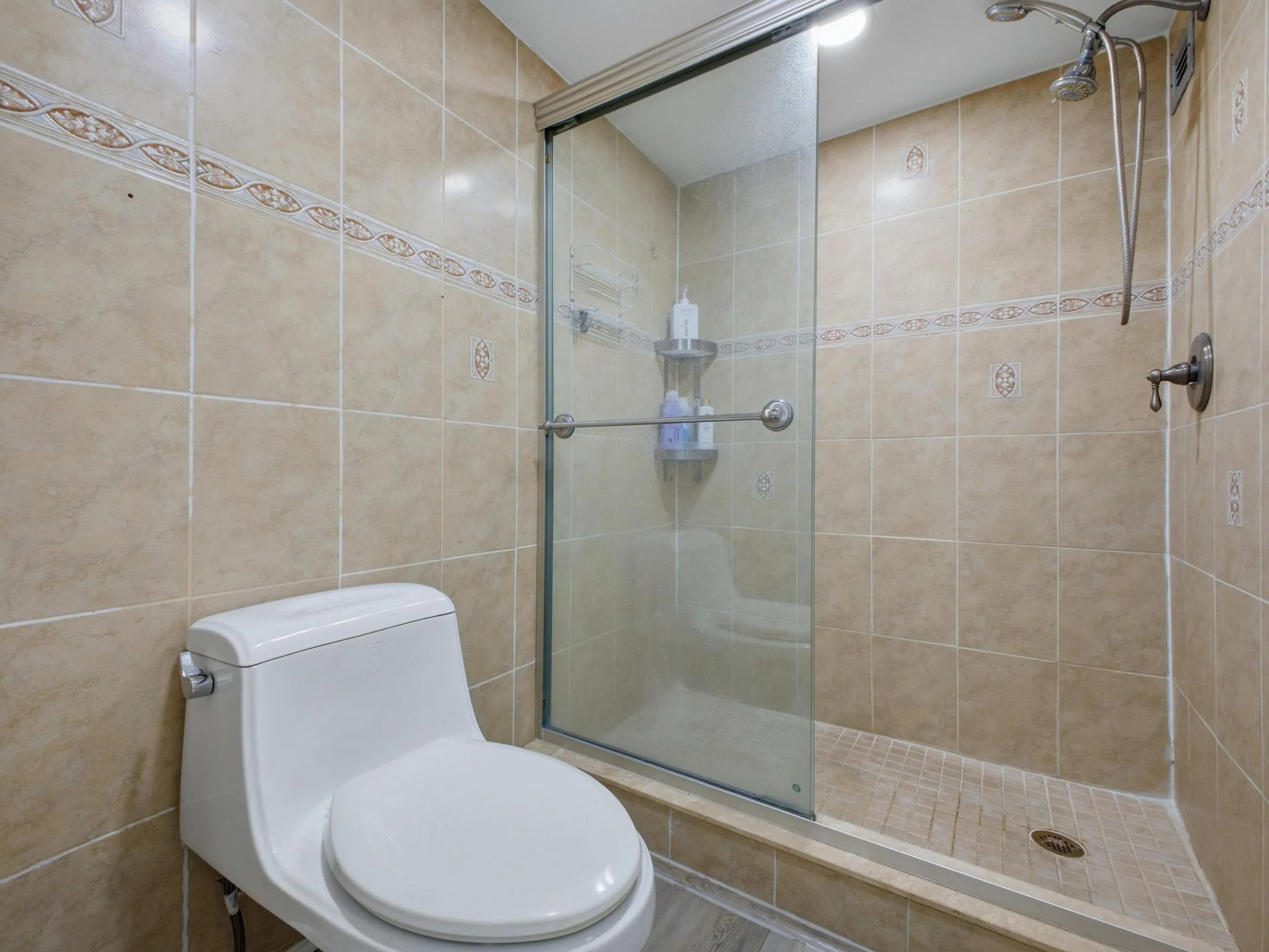 2101 S OCEAN #202