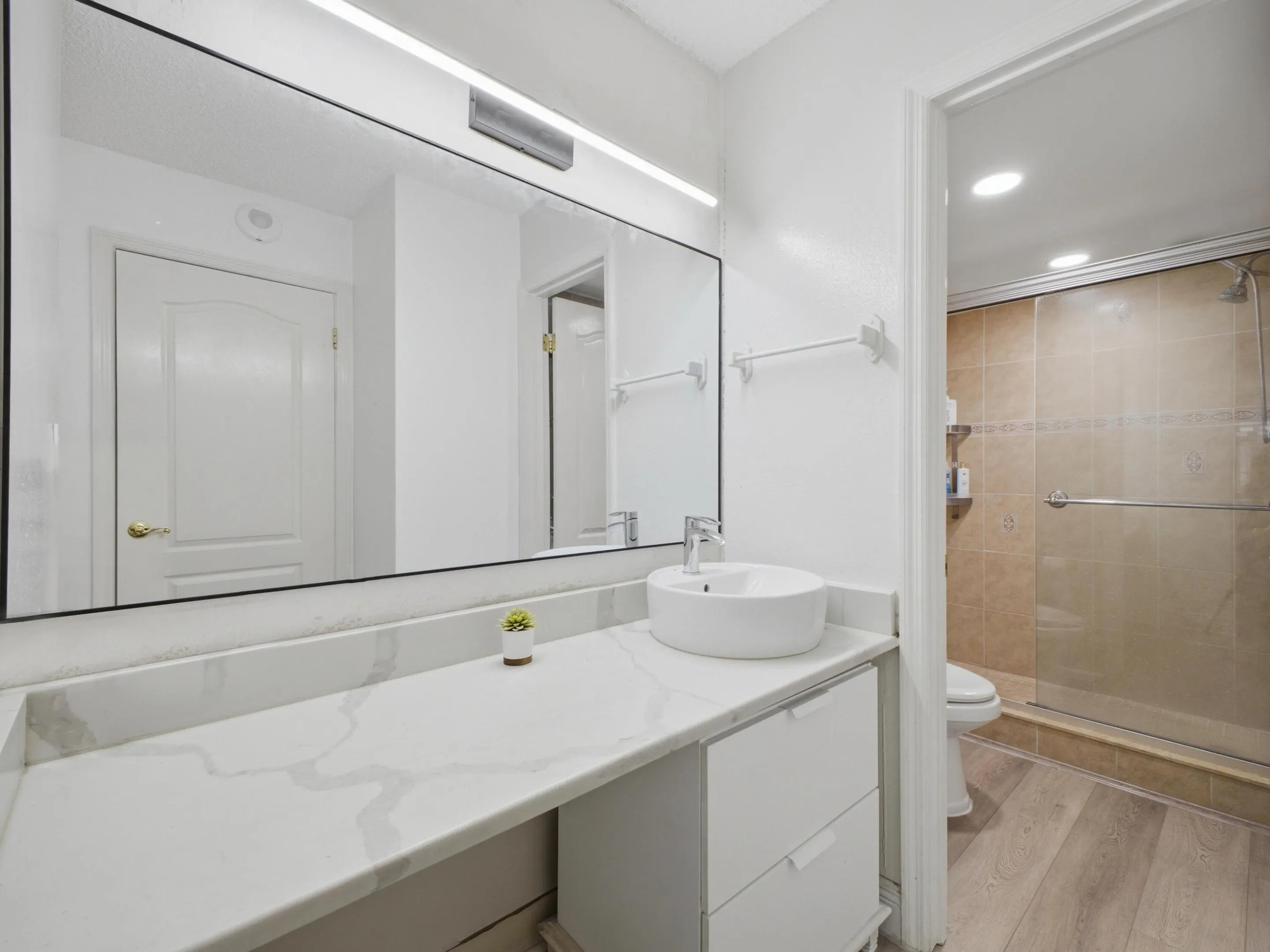 2101 S OCEAN #202
