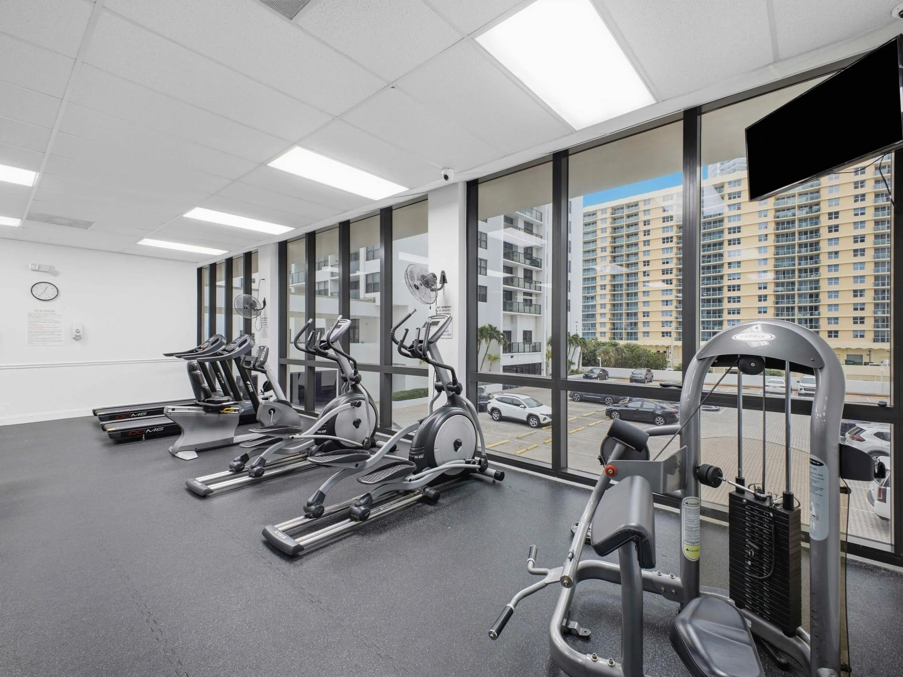 2101 S OCEAN #202