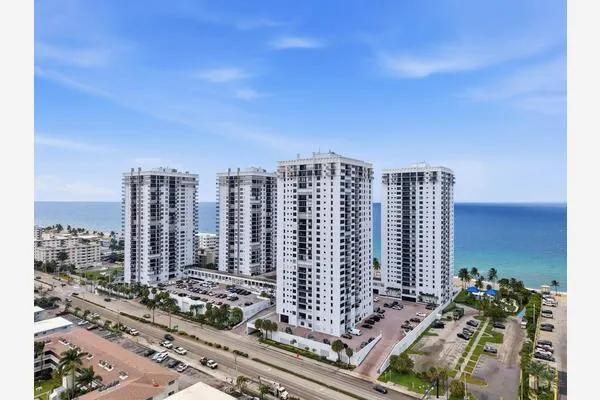 2101 S OCEAN #202