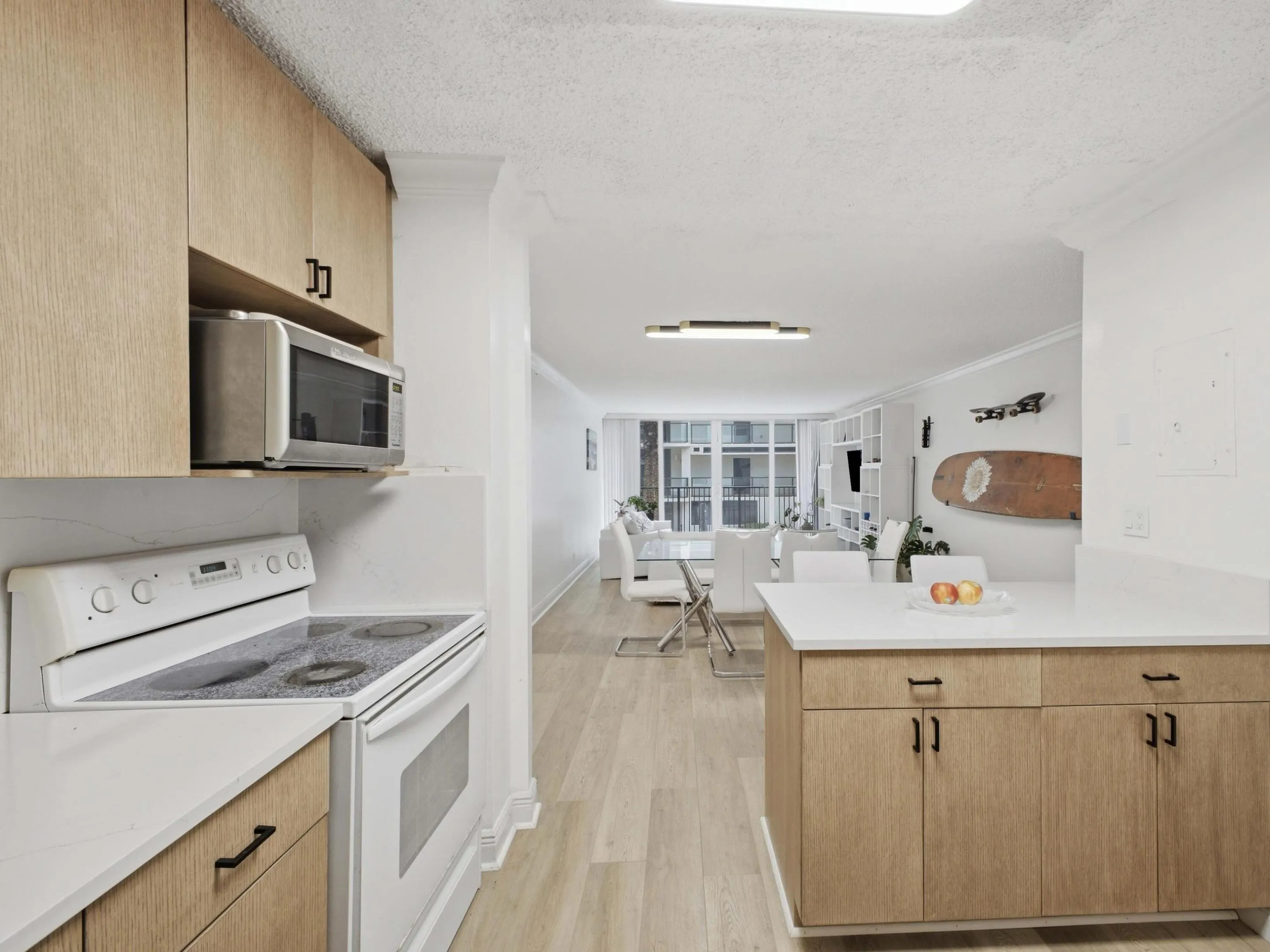 2101 S OCEAN #202