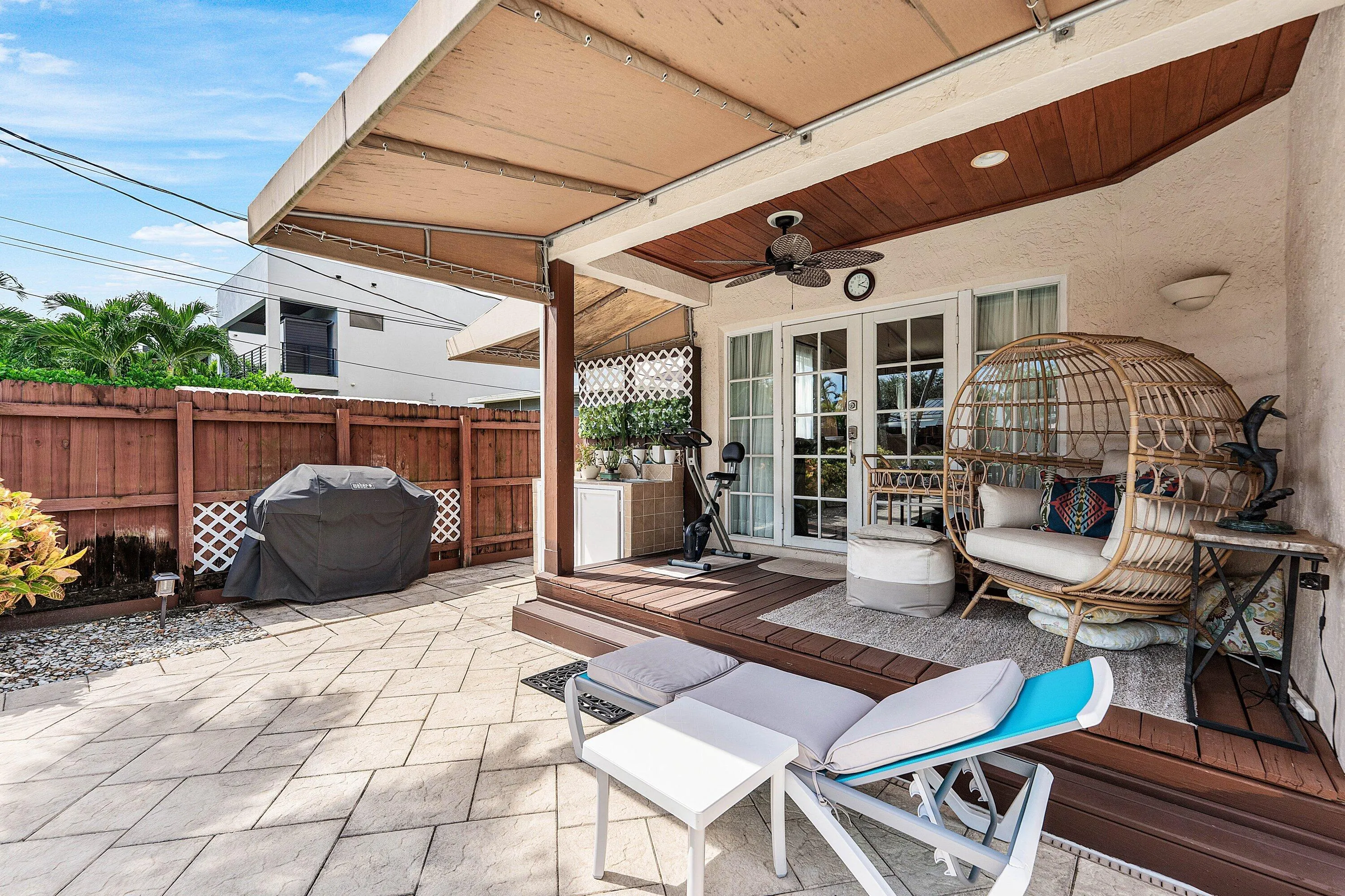 800 NE 6TH Street #1