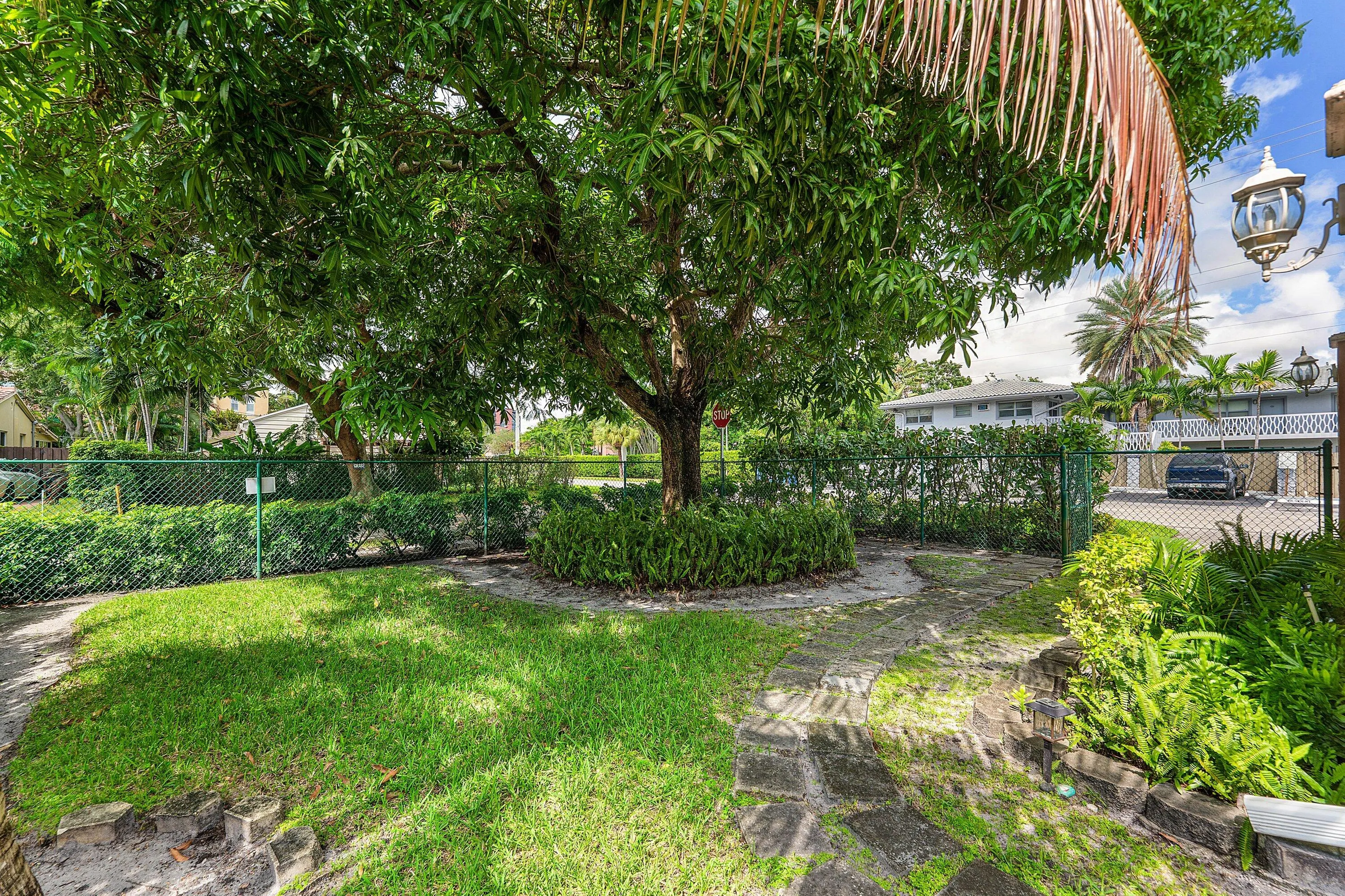 800 NE 6TH Street #1