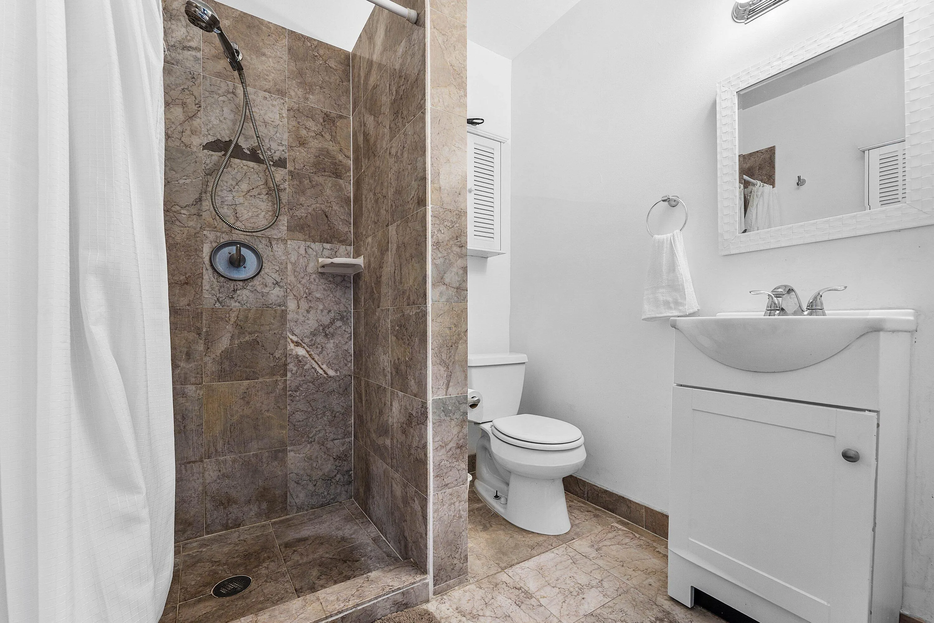 800 NE 6TH Street #1