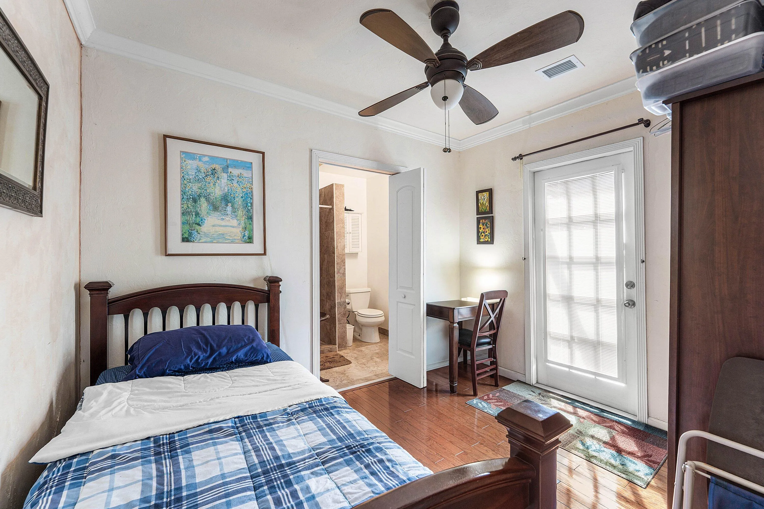 800 NE 6TH Street #1