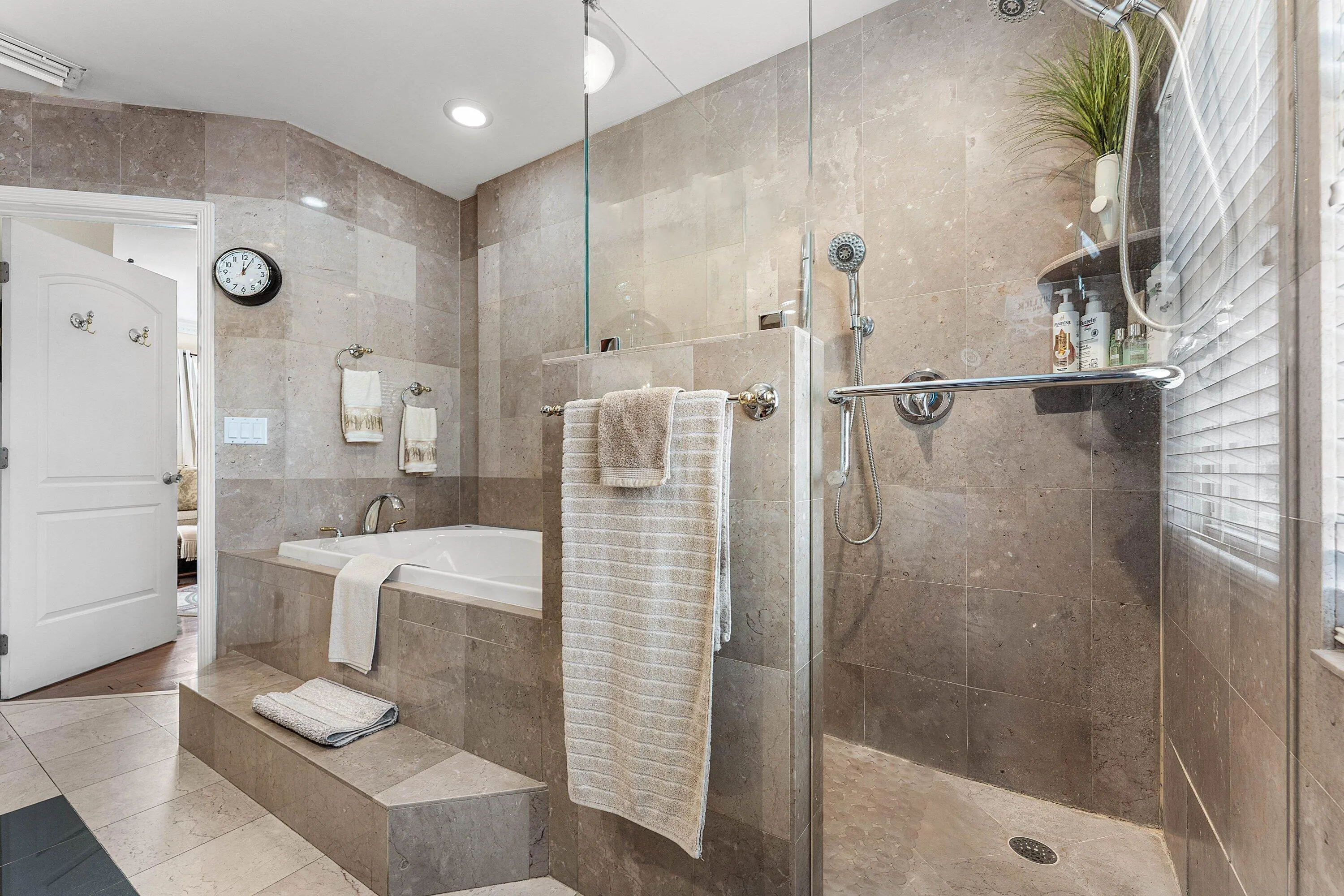 800 NE 6TH Street #1