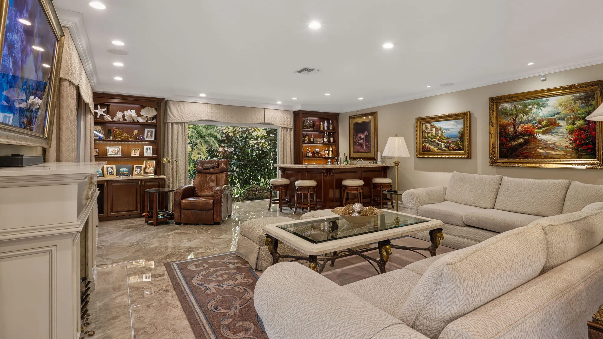 3745 OAKS CLUBHOUSE Drive #V-8