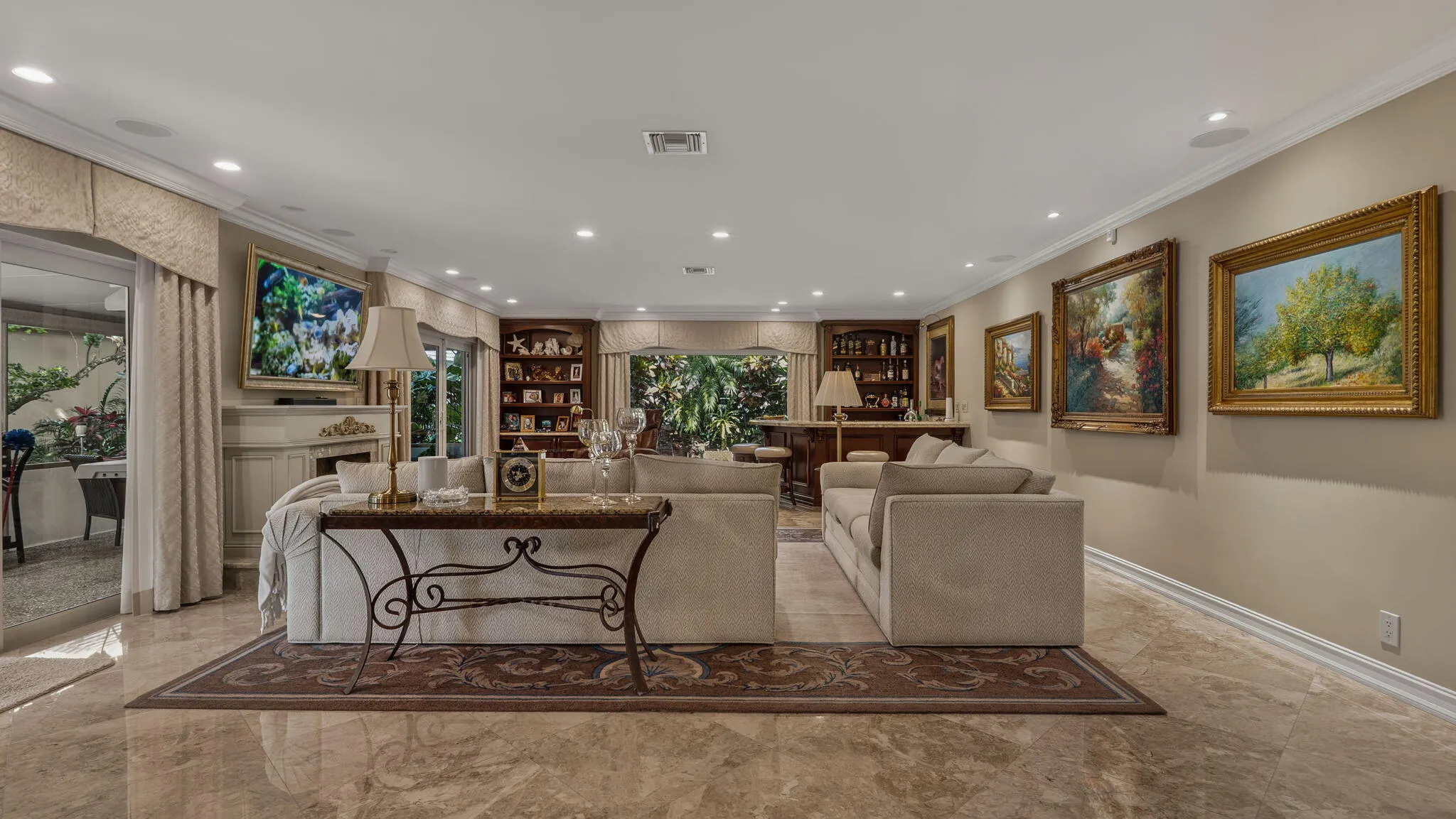 3745 OAKS CLUBHOUSE Drive #V-8