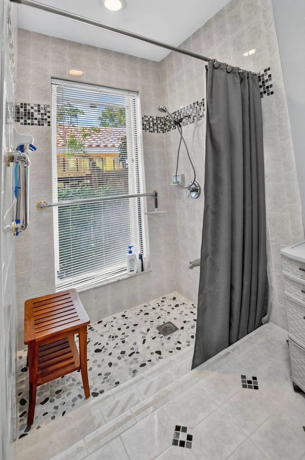 22233 LARKSPUR Trail