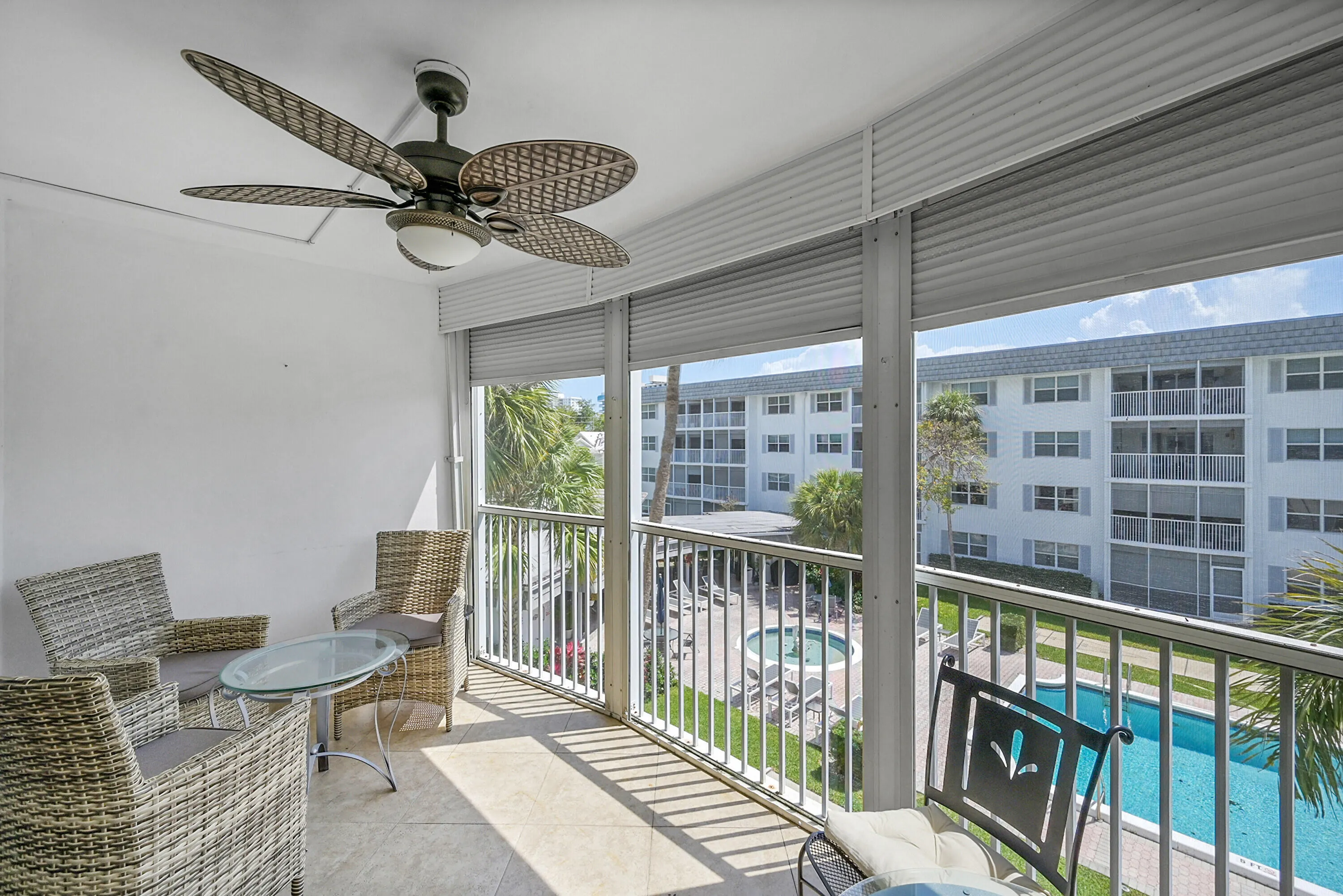 800 E Camino Real #305
