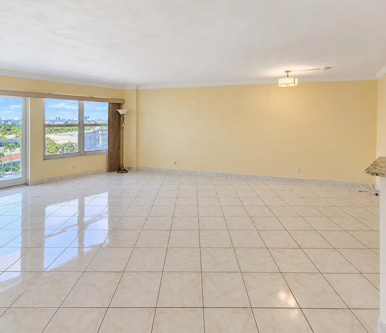 3700 GALT OCEAN Drive #712