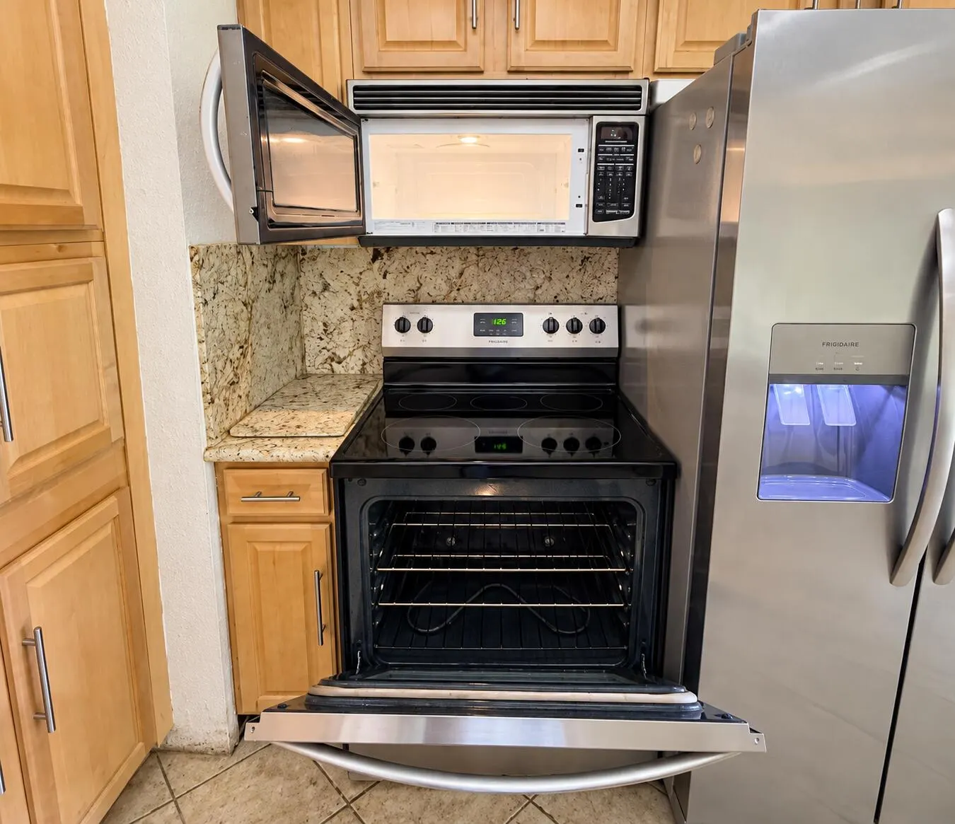 3700 GALT OCEAN Drive #712
