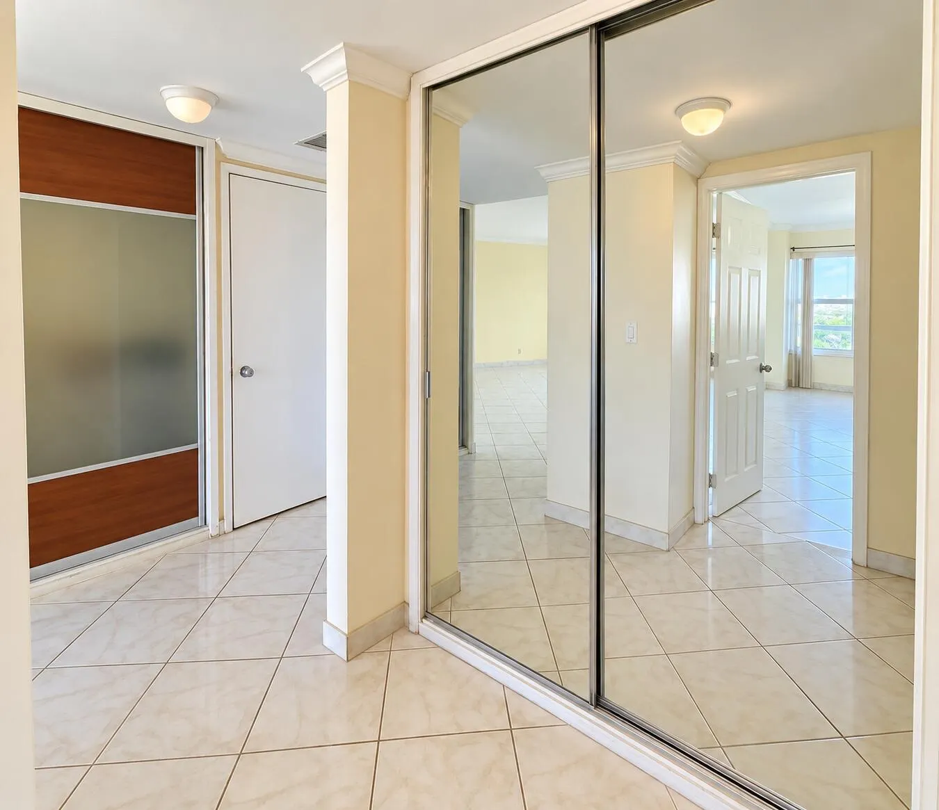 3700 GALT OCEAN Drive #712
