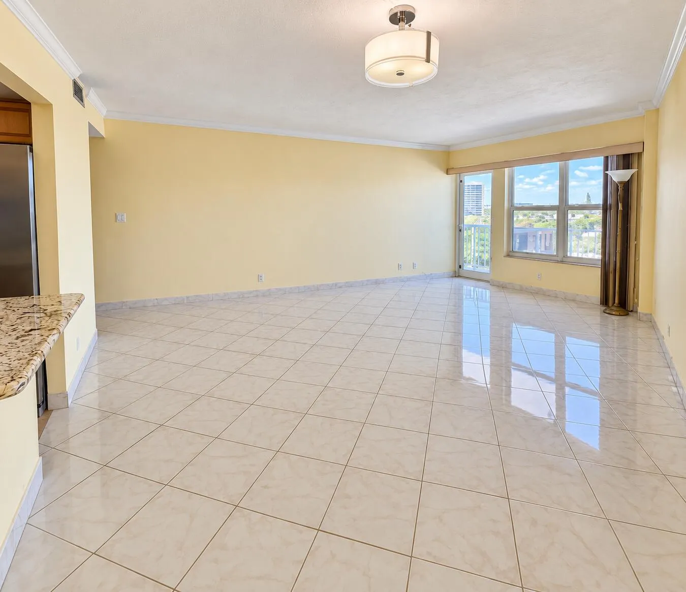 3700 GALT OCEAN Drive #712