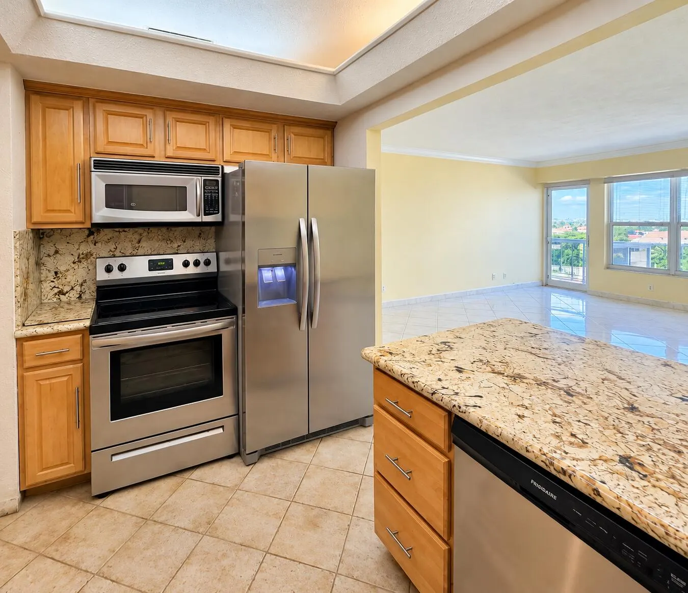 3700 GALT OCEAN Drive #712